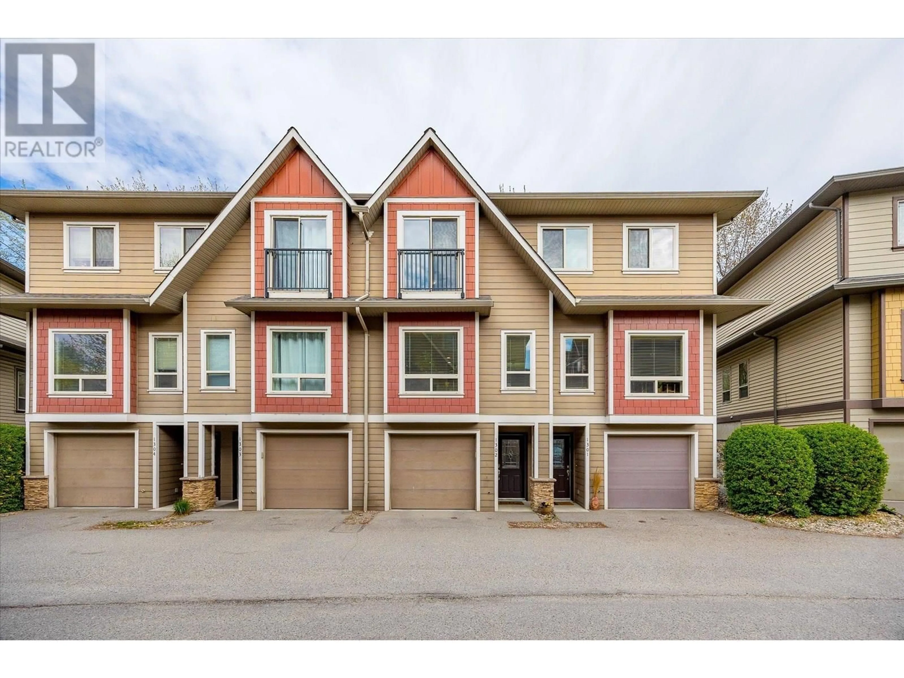 A pic from outside/outdoor area/front of a property/back of a property/a pic from drone, street for 1302 - 4900 HERITAGE DRIVE, Vernon British Columbia V1T9X1