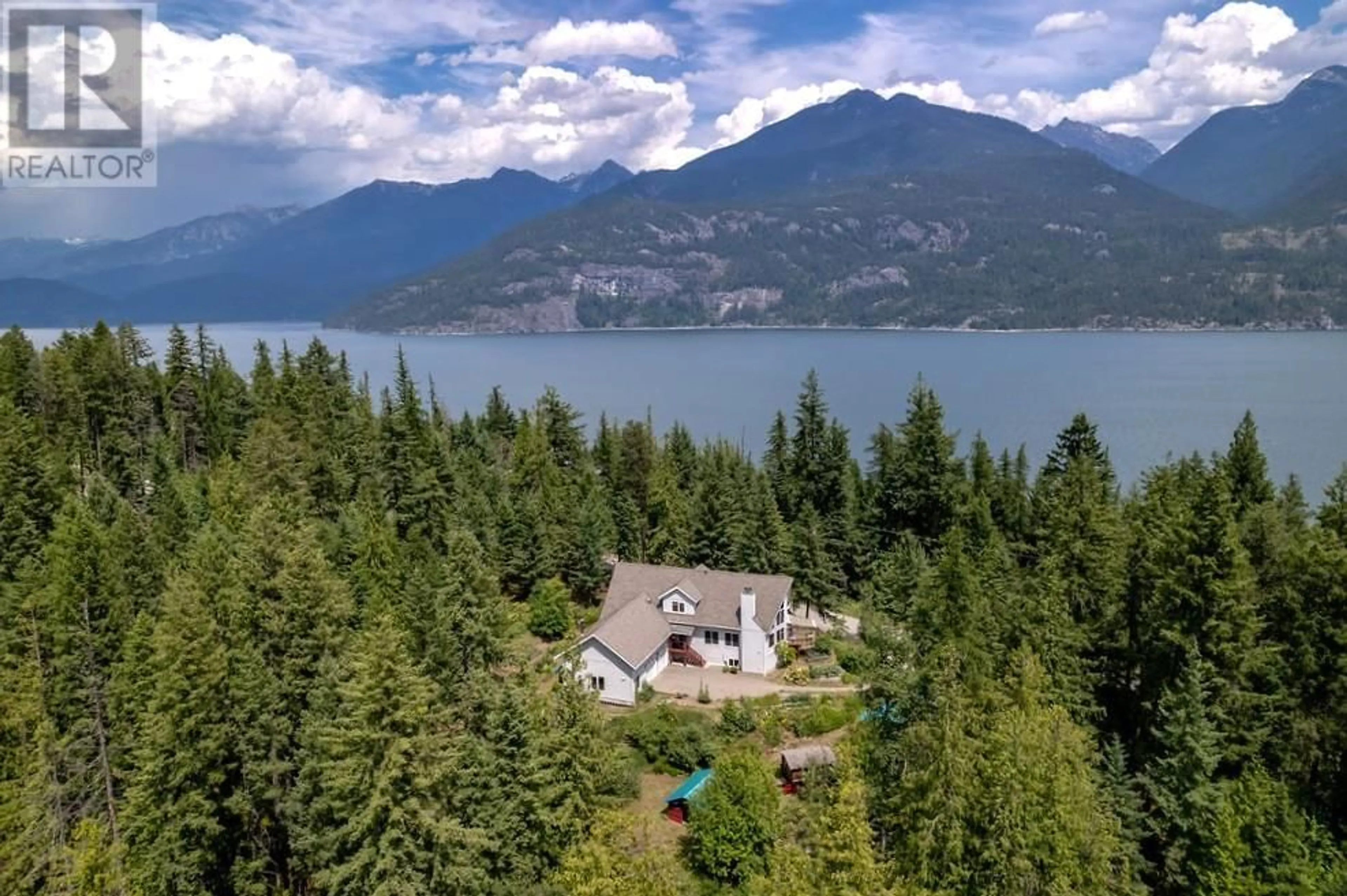 A pic from outside/outdoor area/front of a property/back of a property/a pic from drone, water/lake/river/ocean view for 6105 PINE RIDGE ROAD, Kaslo British Columbia V0G1M0
