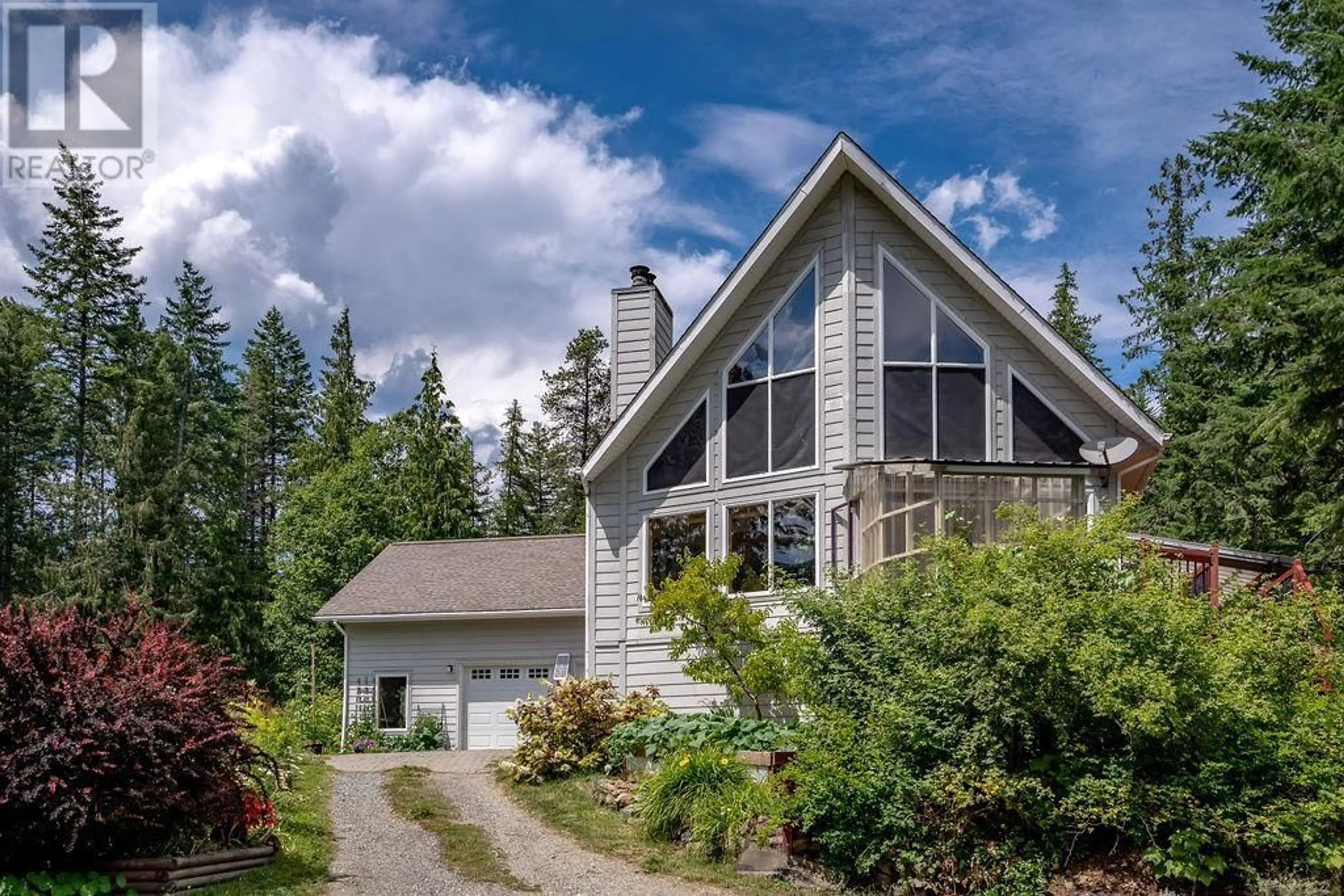 Home with vinyl exterior material, mountain view for 6105 PINE RIDGE ROAD, Kaslo British Columbia V0G1M0