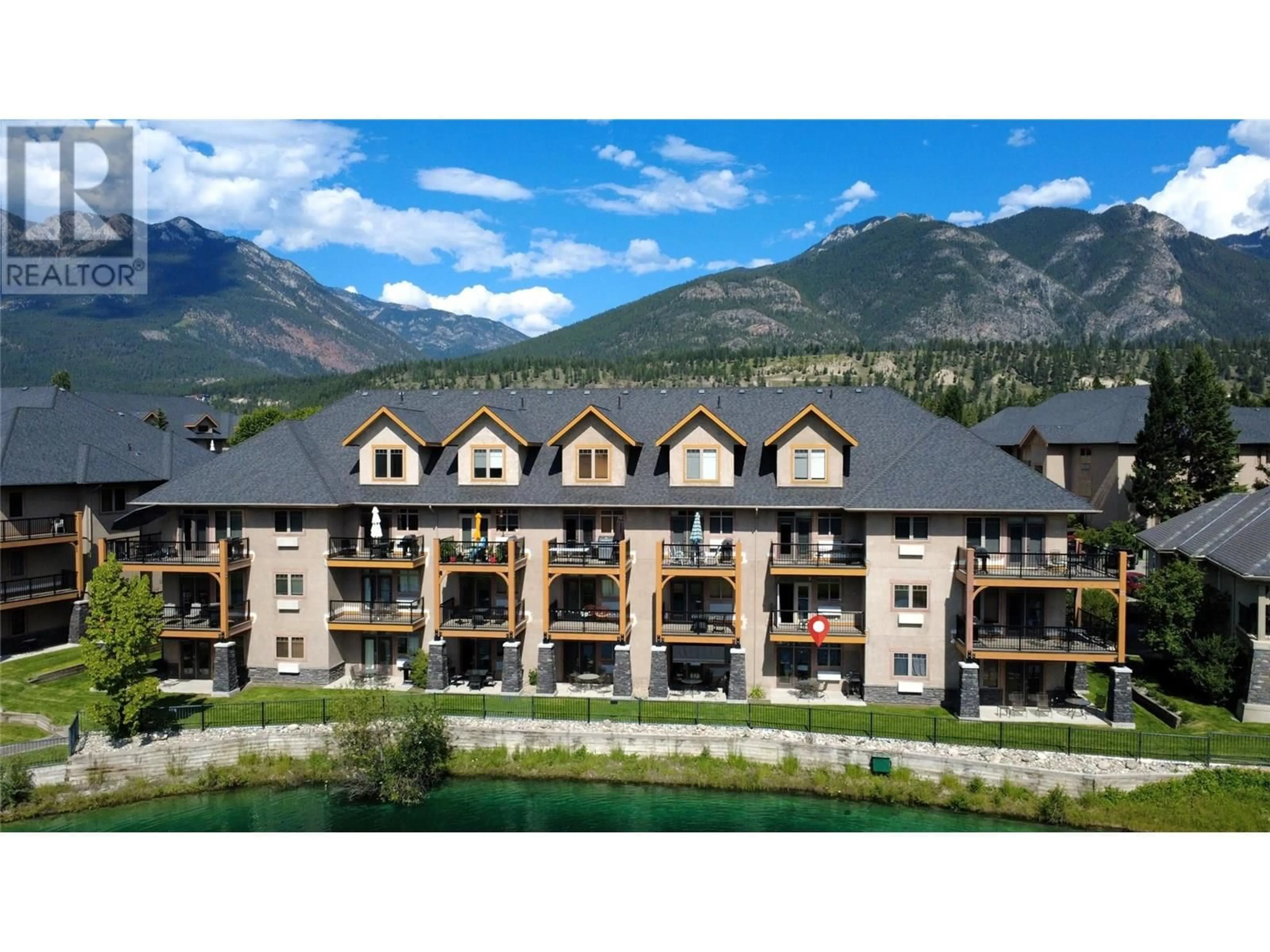 A pic from outside/outdoor area/front of a property/back of a property/a pic from drone, mountain view for 212 - 200 BIGHORN BOULEVARD, Radium Hot Springs British Columbia V0A1M0