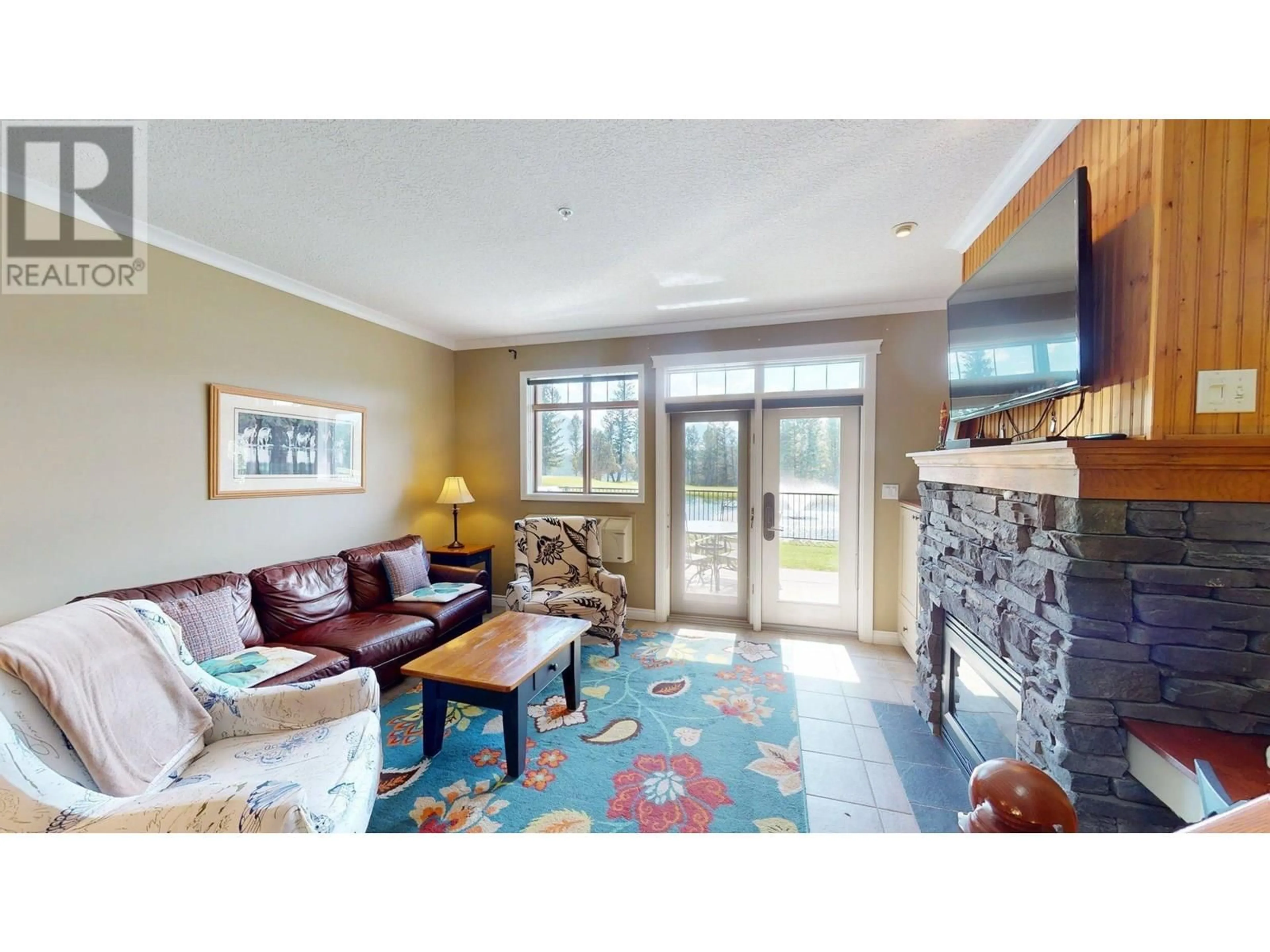Living room with furniture, unknown for 212 - 200 BIGHORN BOULEVARD, Radium Hot Springs British Columbia V0A1M0