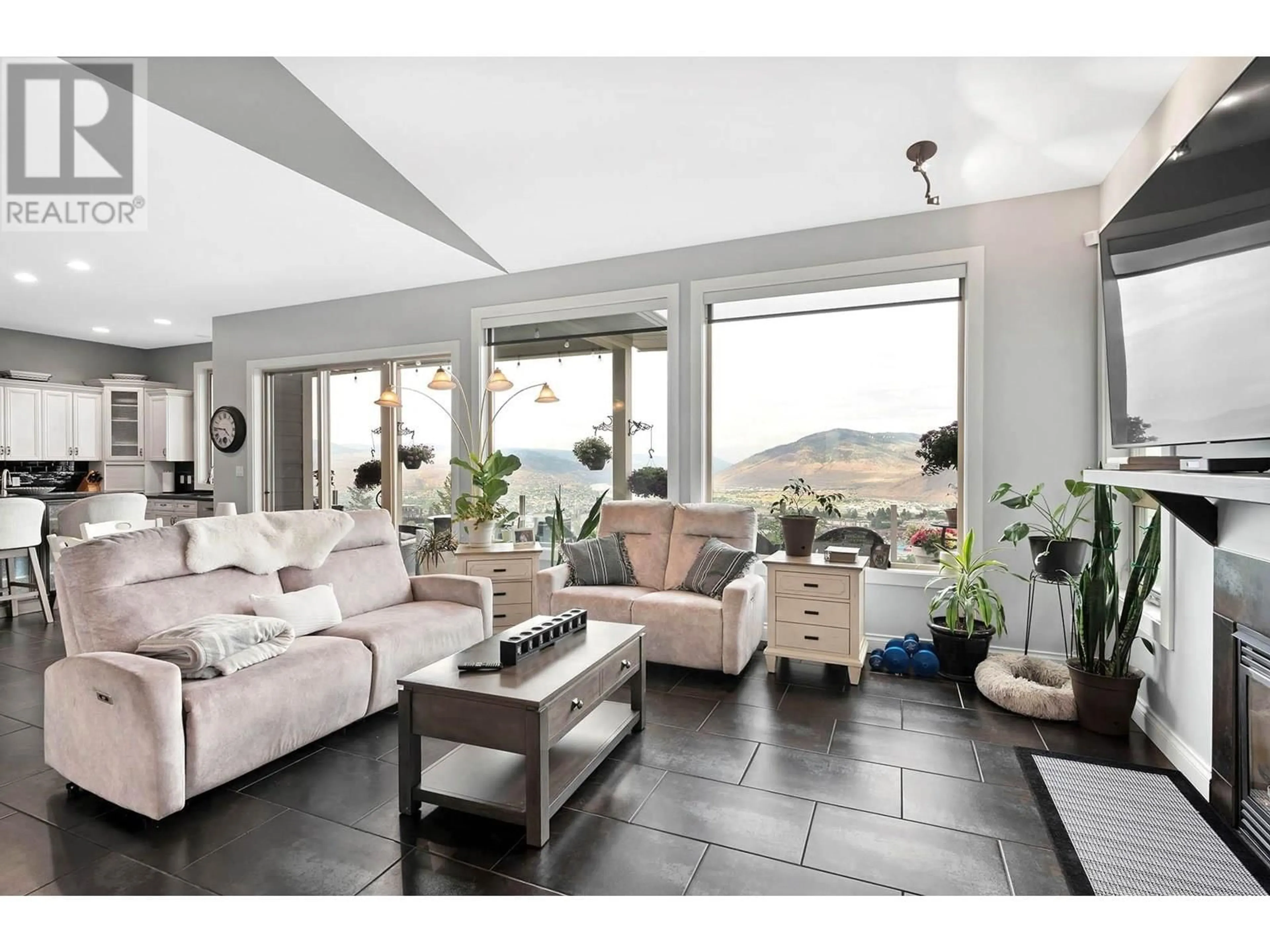 Living room with furniture, ceramic/tile floor for 16 - 460 AZURE PLACE, Kamloops British Columbia V2E0A9
