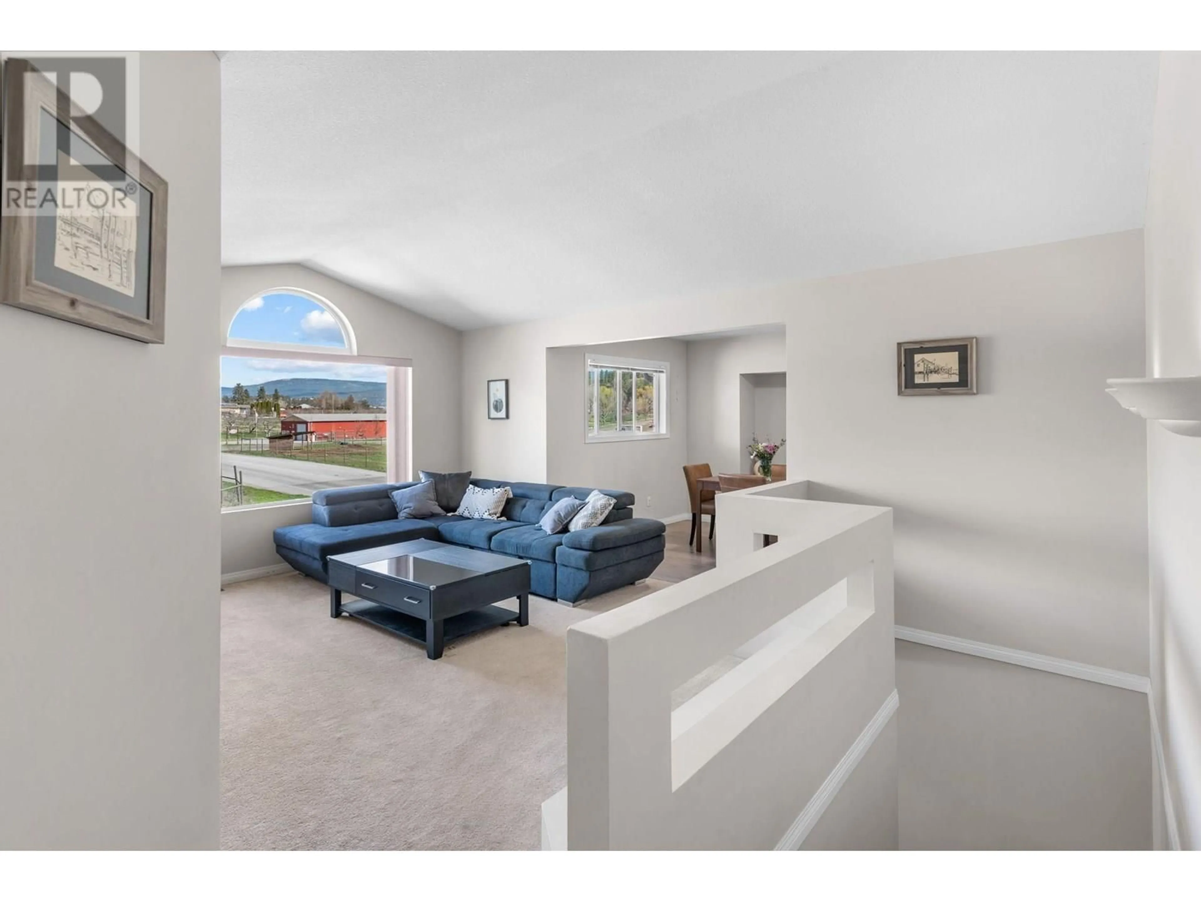 Living room with furniture, unknown for 2455 SILVER PLACE, Kelowna British Columbia V1V1M9