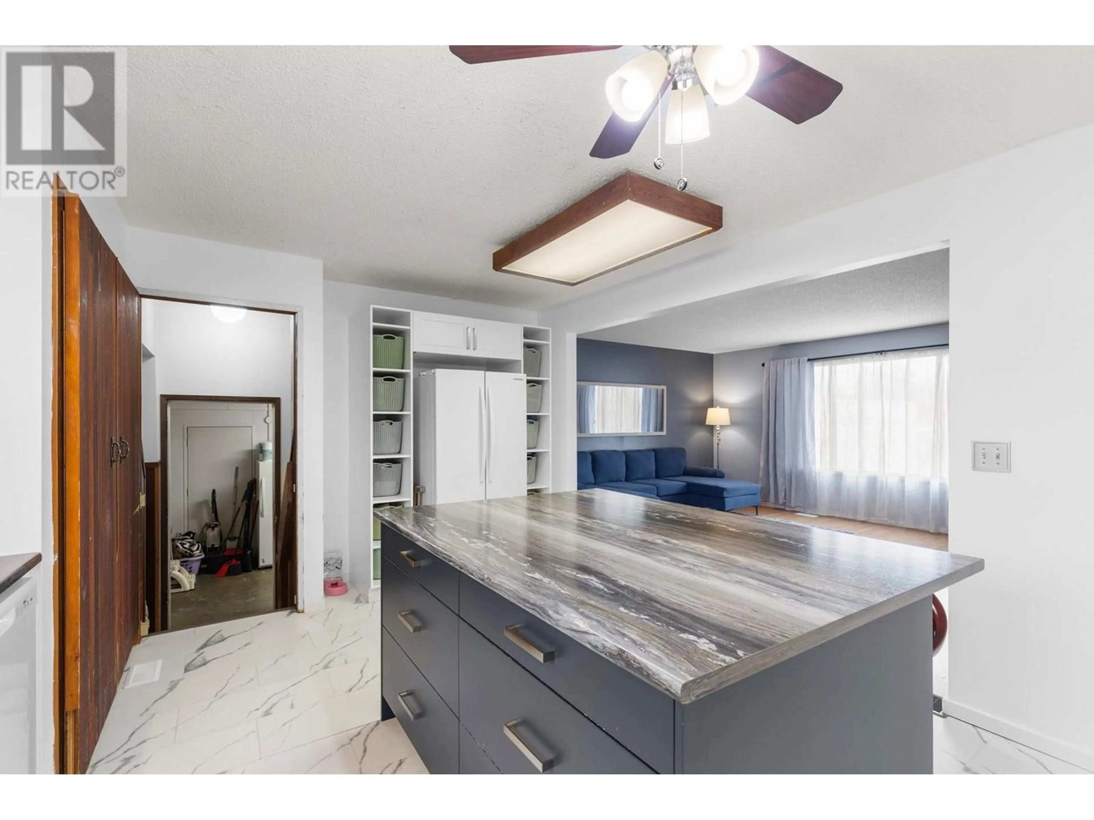Open concept kitchen, ceramic/tile floor for 955 HICKORY ROAD, Kelowna British Columbia V1X4K8