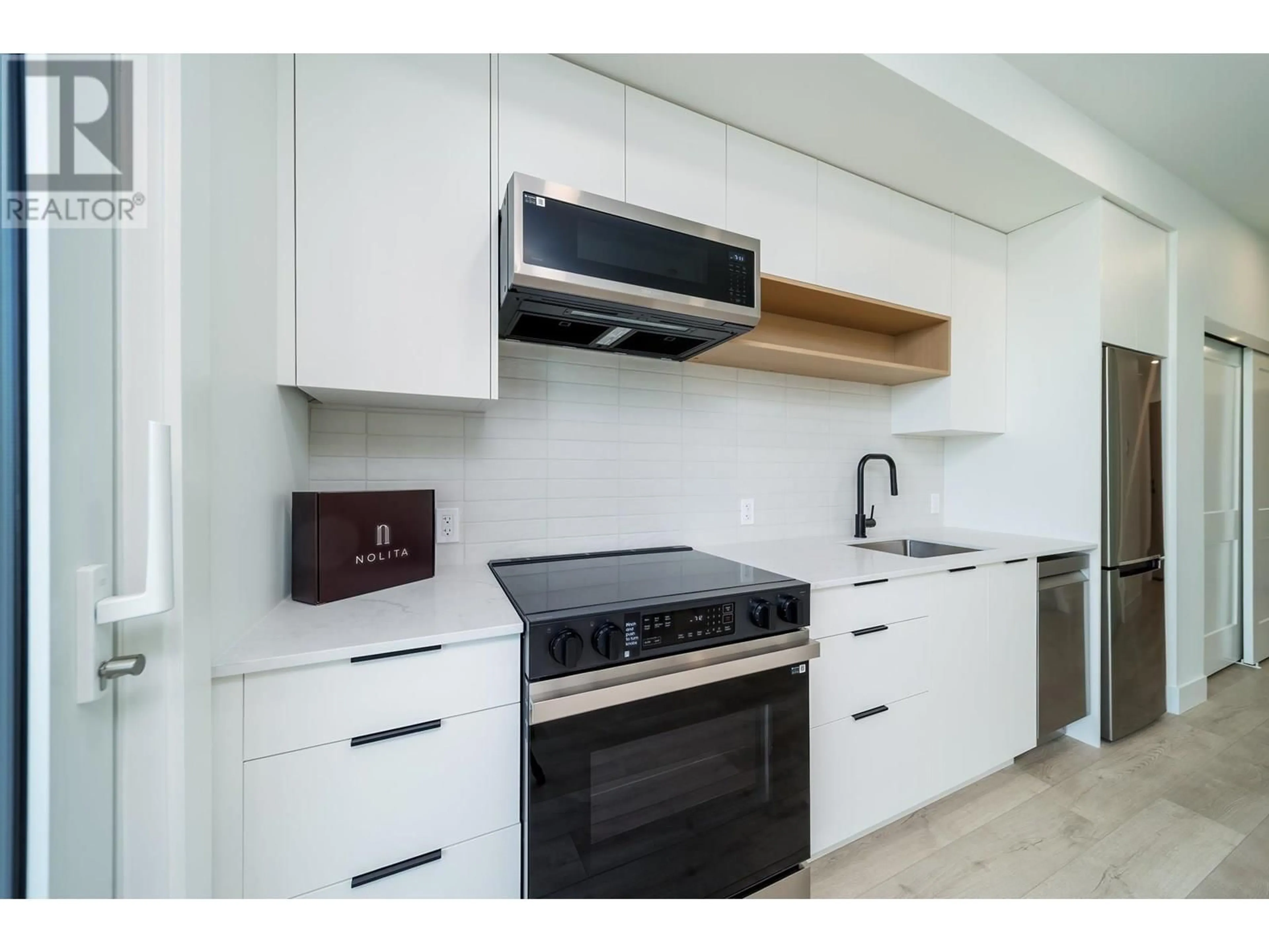 Standard kitchen, unknown for 507 - 620 CORONATION AVENUE, Kelowna British Columbia V1Y7A1