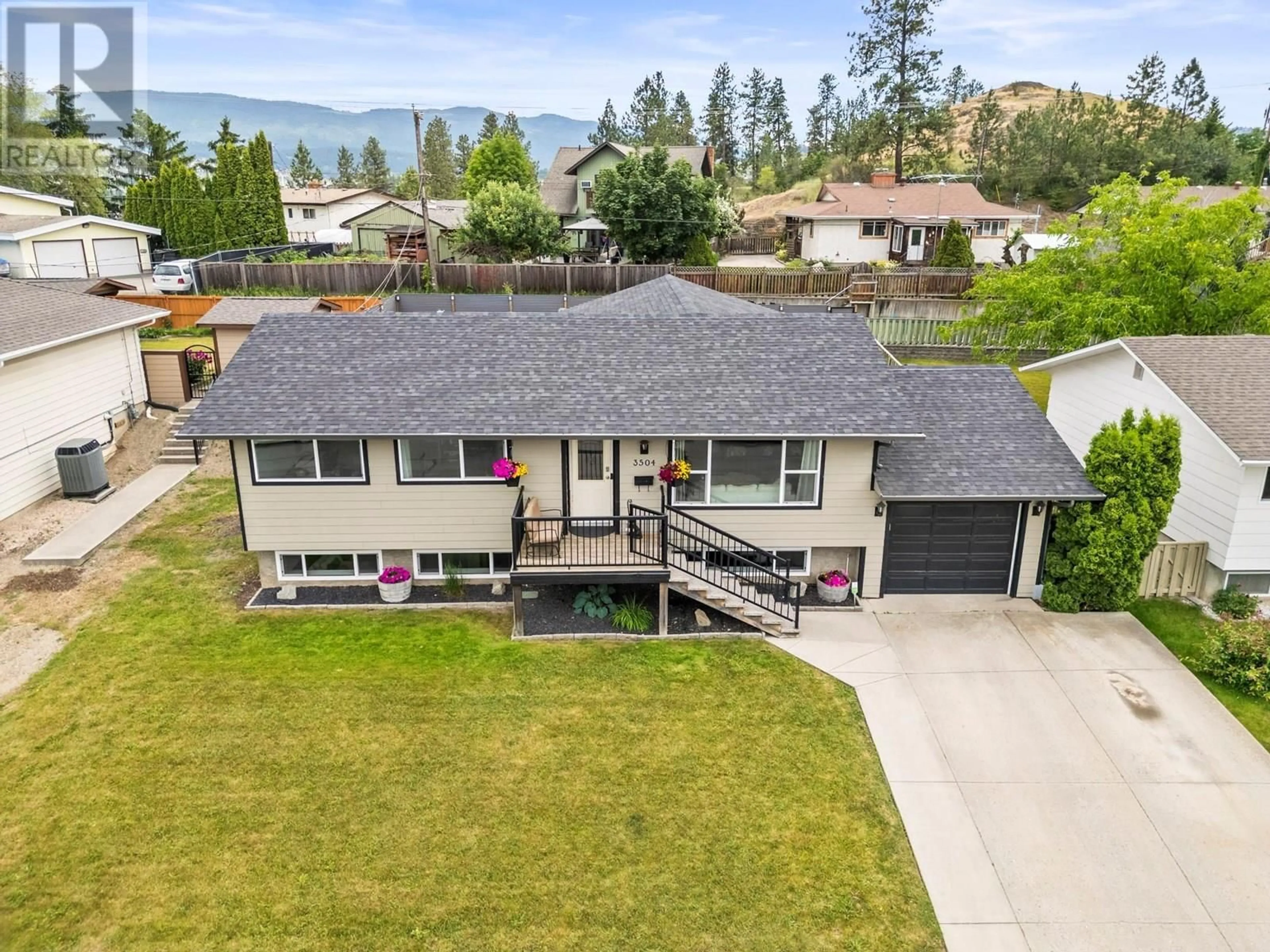 A pic from outside/outdoor area/front of a property/back of a property/a pic from drone, water/lake/river/ocean view for 3504 40 AVENUE, Vernon British Columbia V1T6S4