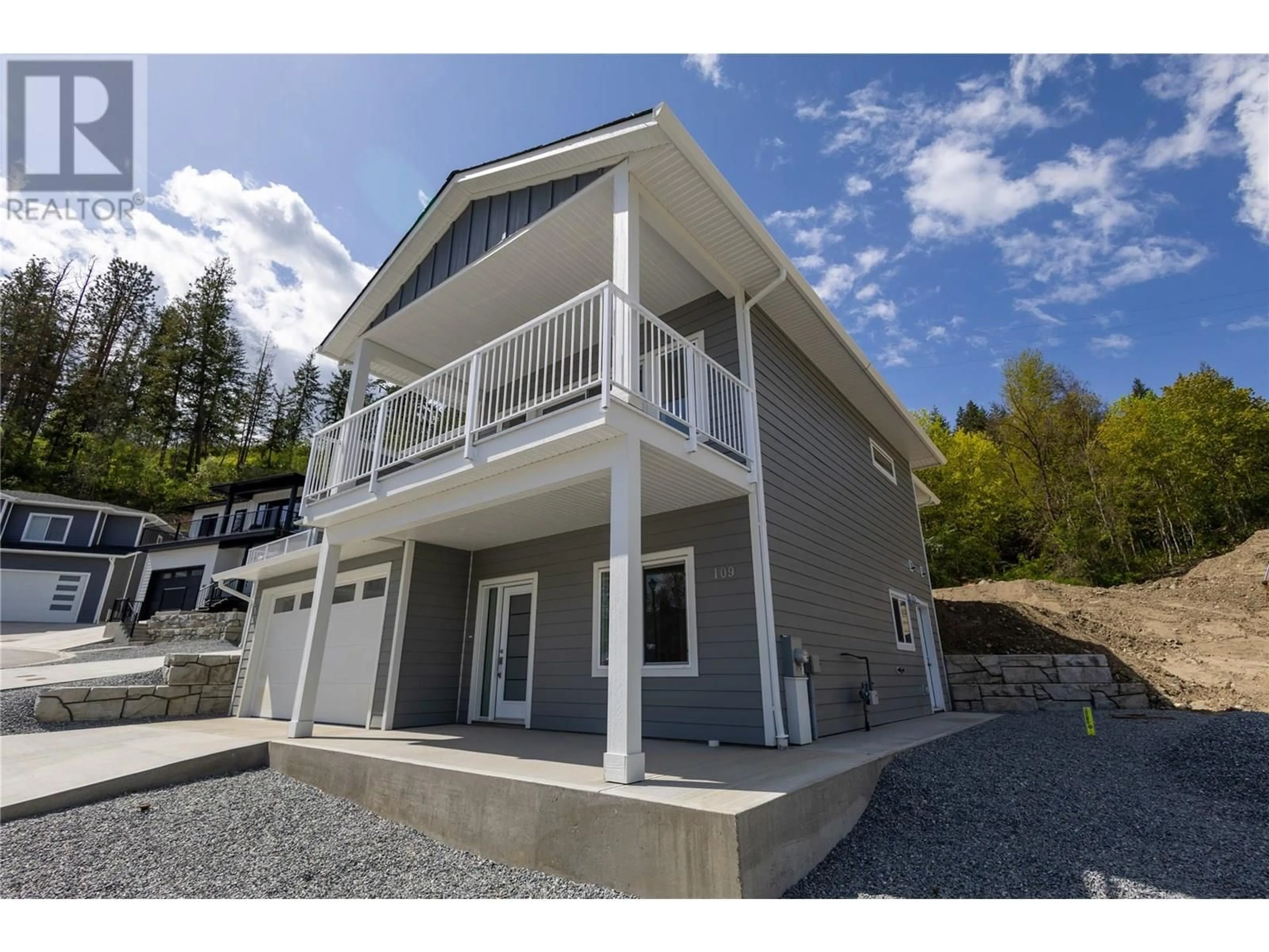 Home with vinyl exterior material, water/lake/river/ocean view for 109 - 806 CLIFF AVENUE, Enderby British Columbia V0E1V1