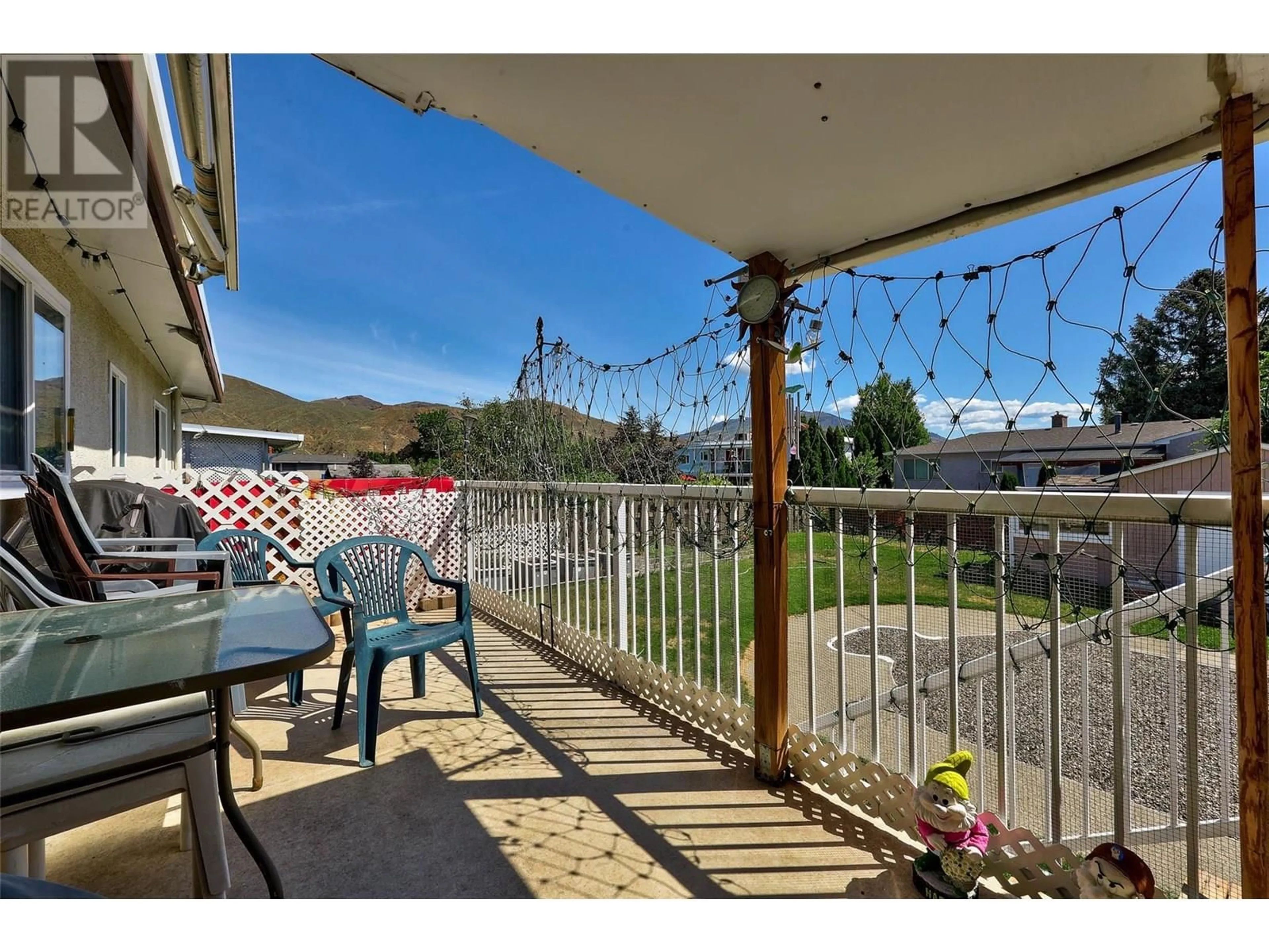 Patio, mountain view for 957 NEWTON STREET, Kamloops British Columbia V2B5J3