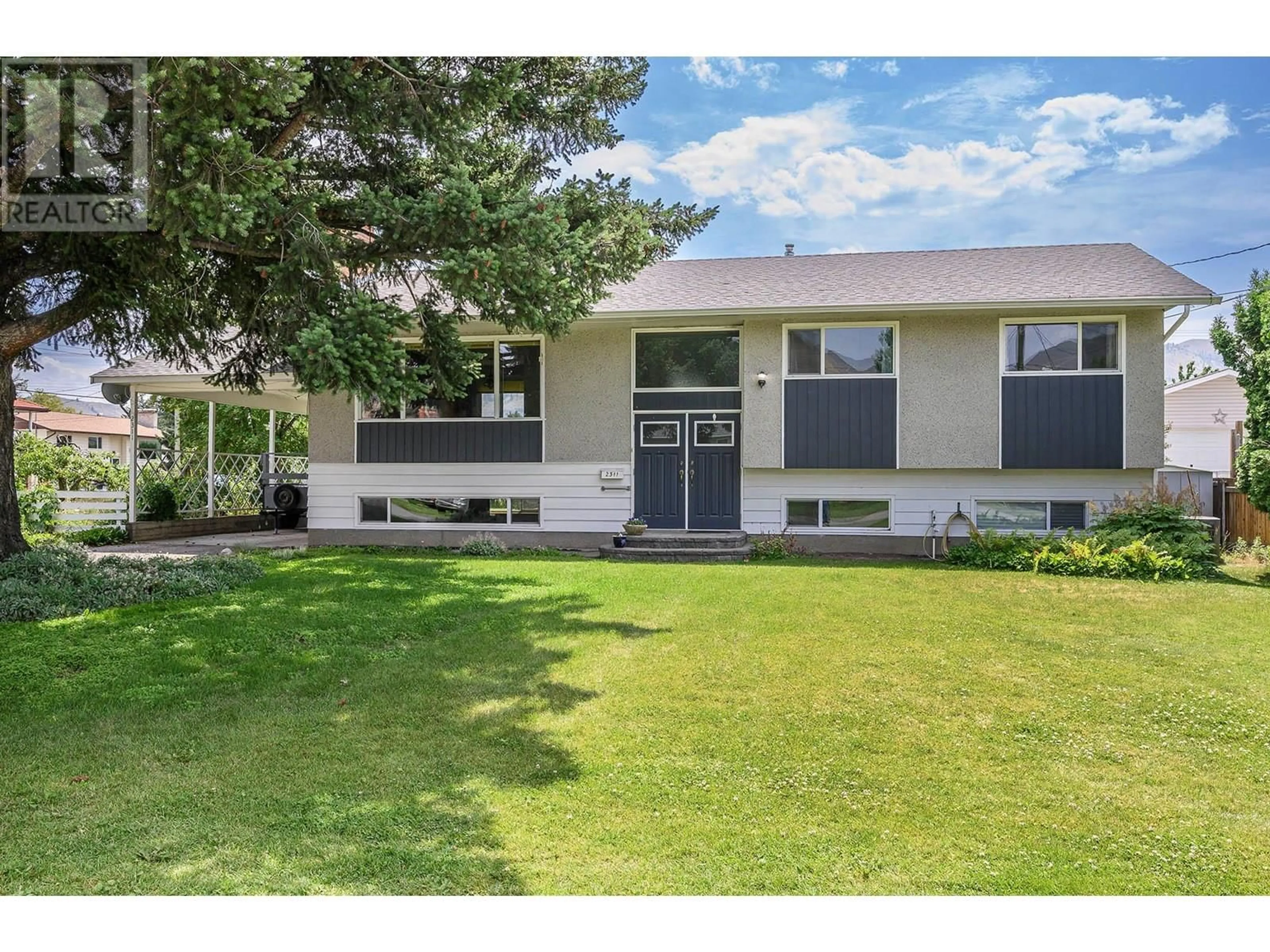 Home with vinyl exterior material, street for 2311 GLENVIEW AVENUE, Kamloops British Columbia V2B4L3