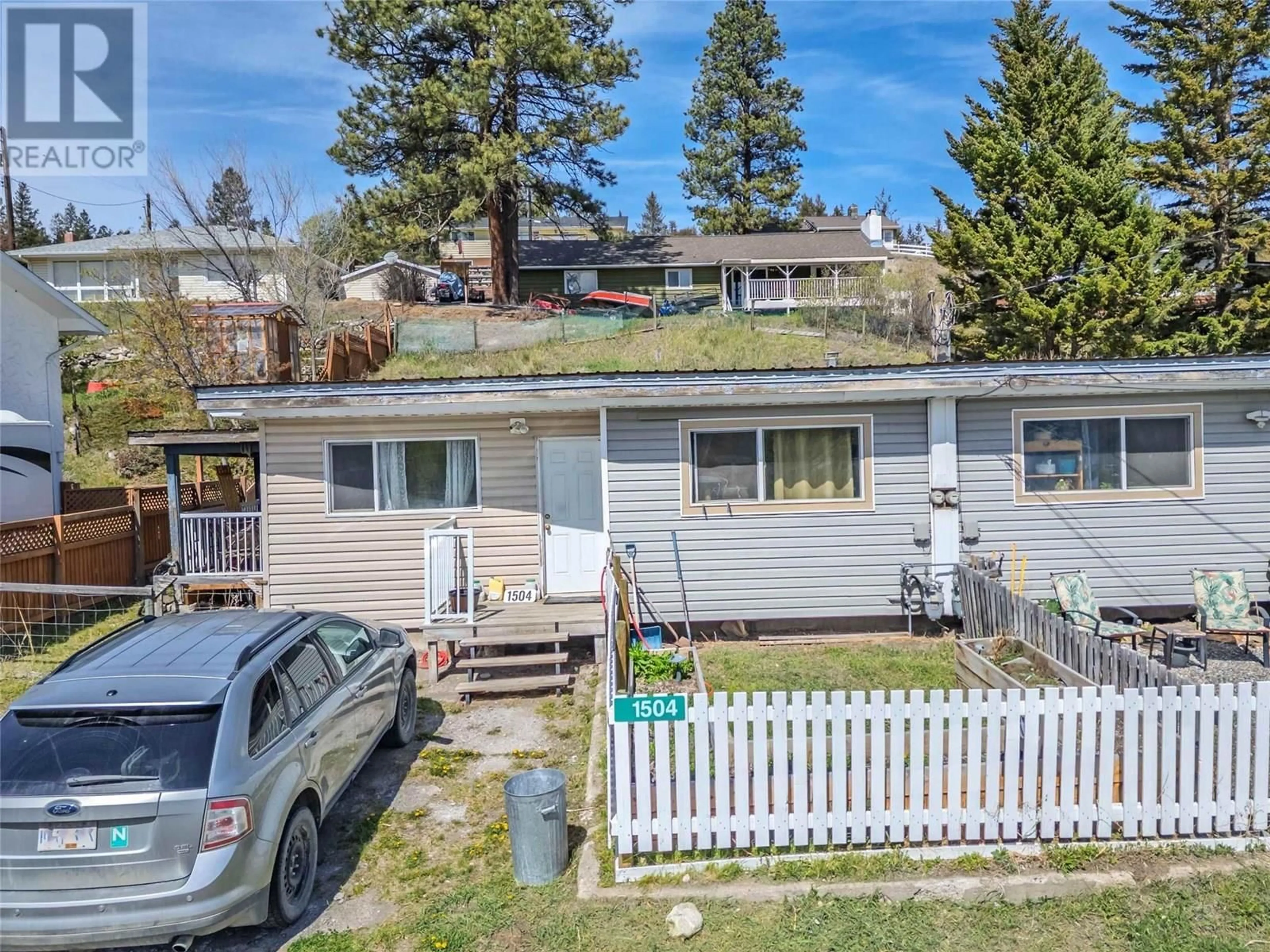A pic from outside/outdoor area/front of a property/back of a property/a pic from drone, mountain view for 1504 CARSON ROAD, Clinton British Columbia V0K1K0