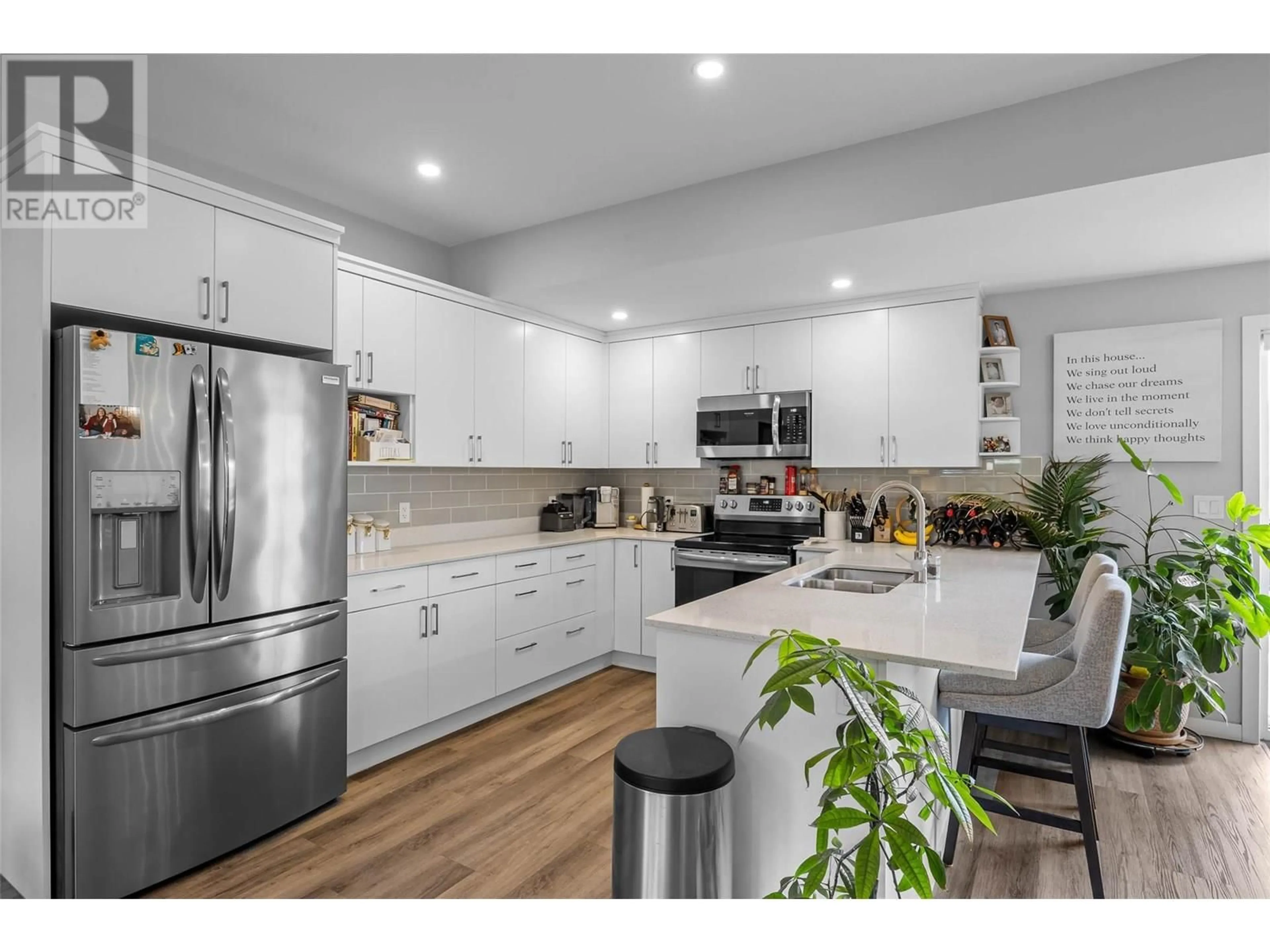 Open concept kitchen, unknown for 127 - 2683 ORD ROAD, Kamloops British Columbia V2B0J2