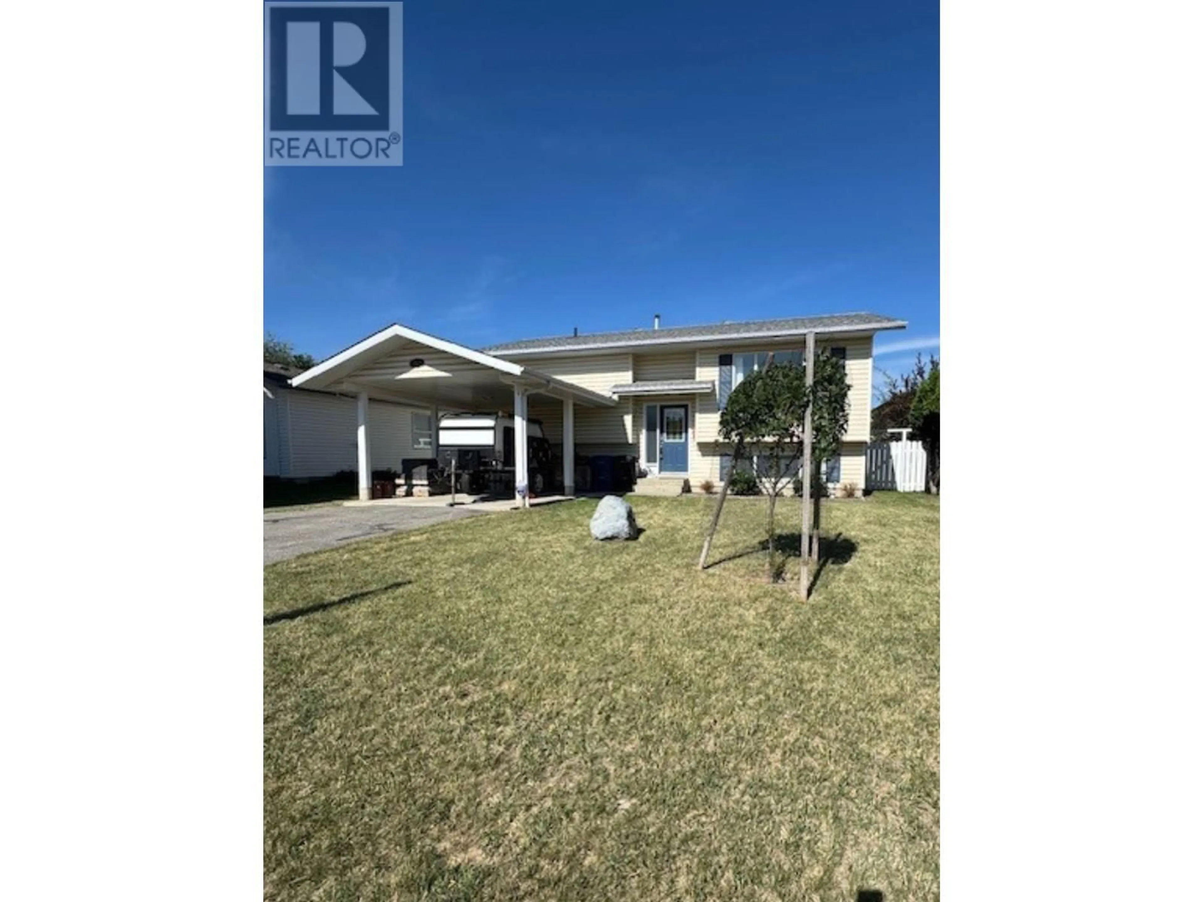 A pic from outside/outdoor area/front of a property/back of a property/a pic from drone, unknown for 913 24TH AVENUE NORTH, Cranbrook British Columbia V1C6G8