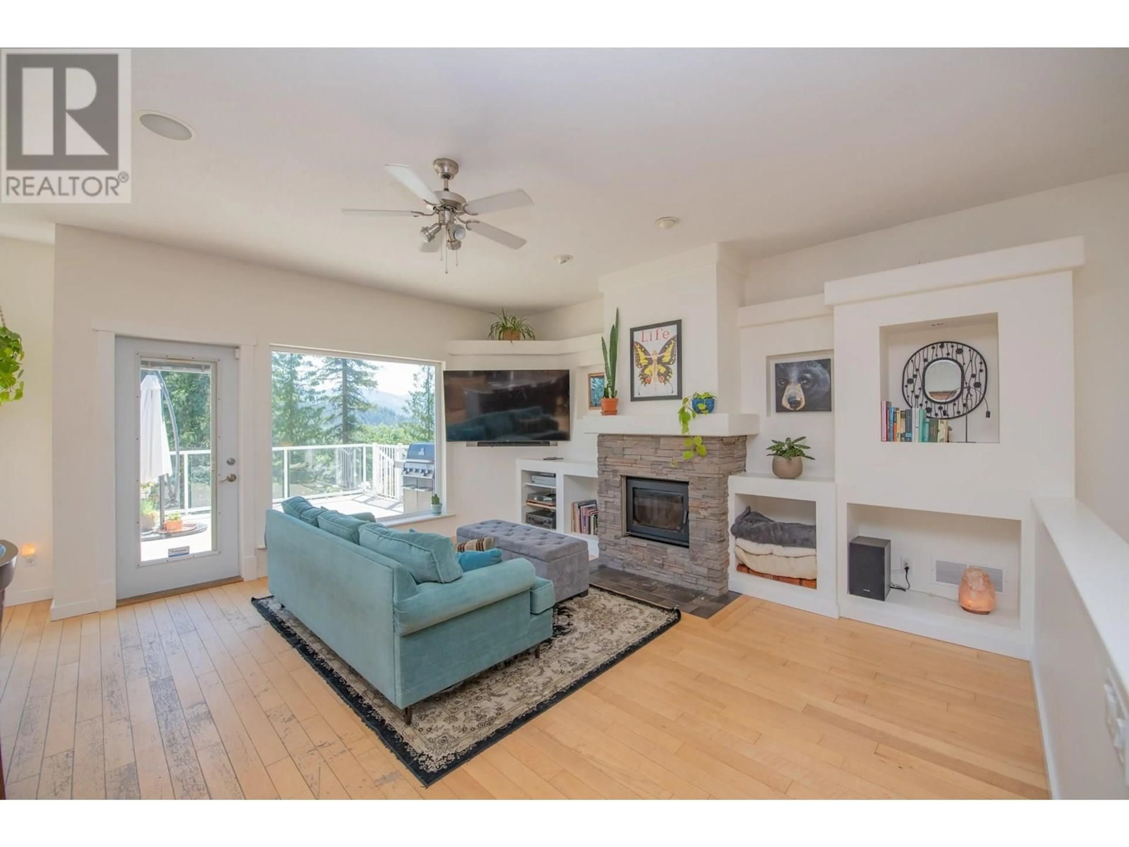 Living room with furniture, unknown for 2567 CEDAR RIDGE COURT, Lumby British Columbia V0E2G5