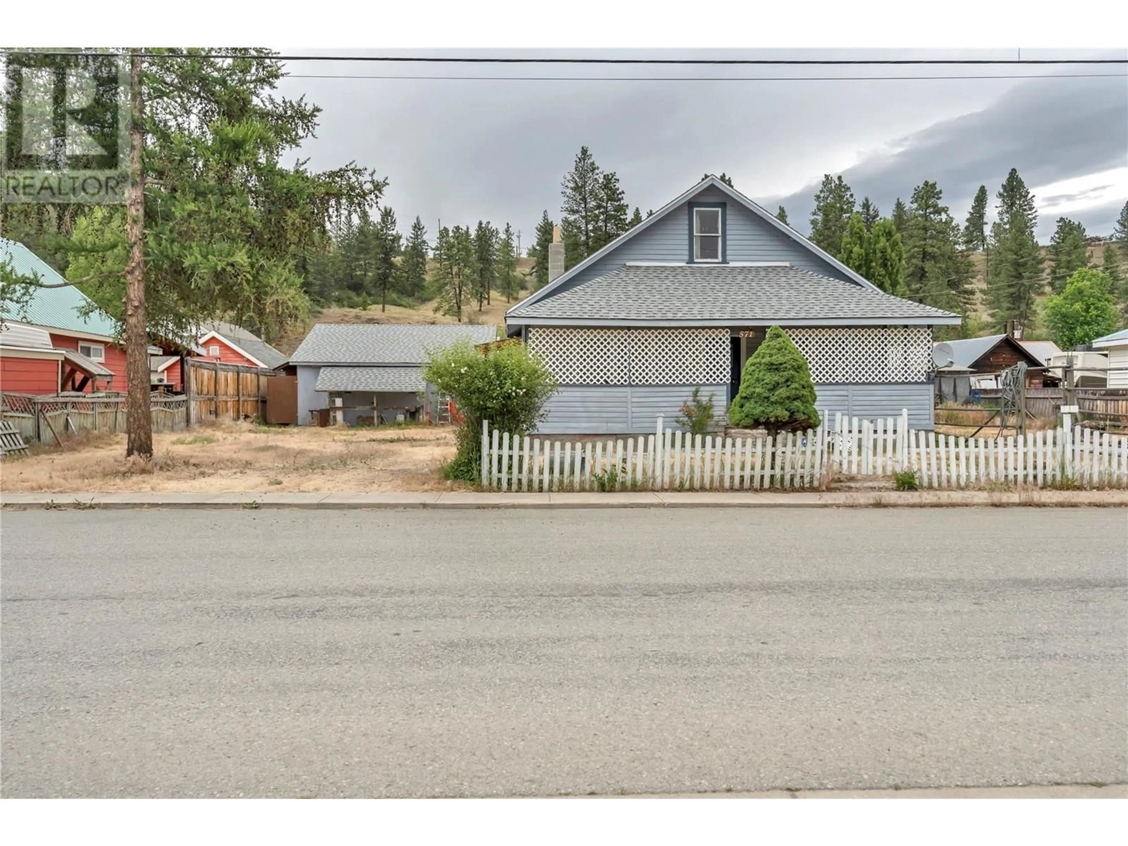 A pic from outside/outdoor area/front of a property/back of a property/a pic from drone, street for 571 SIMILKAMEEN AVE OTHER, Princeton British Columbia V0X1W0