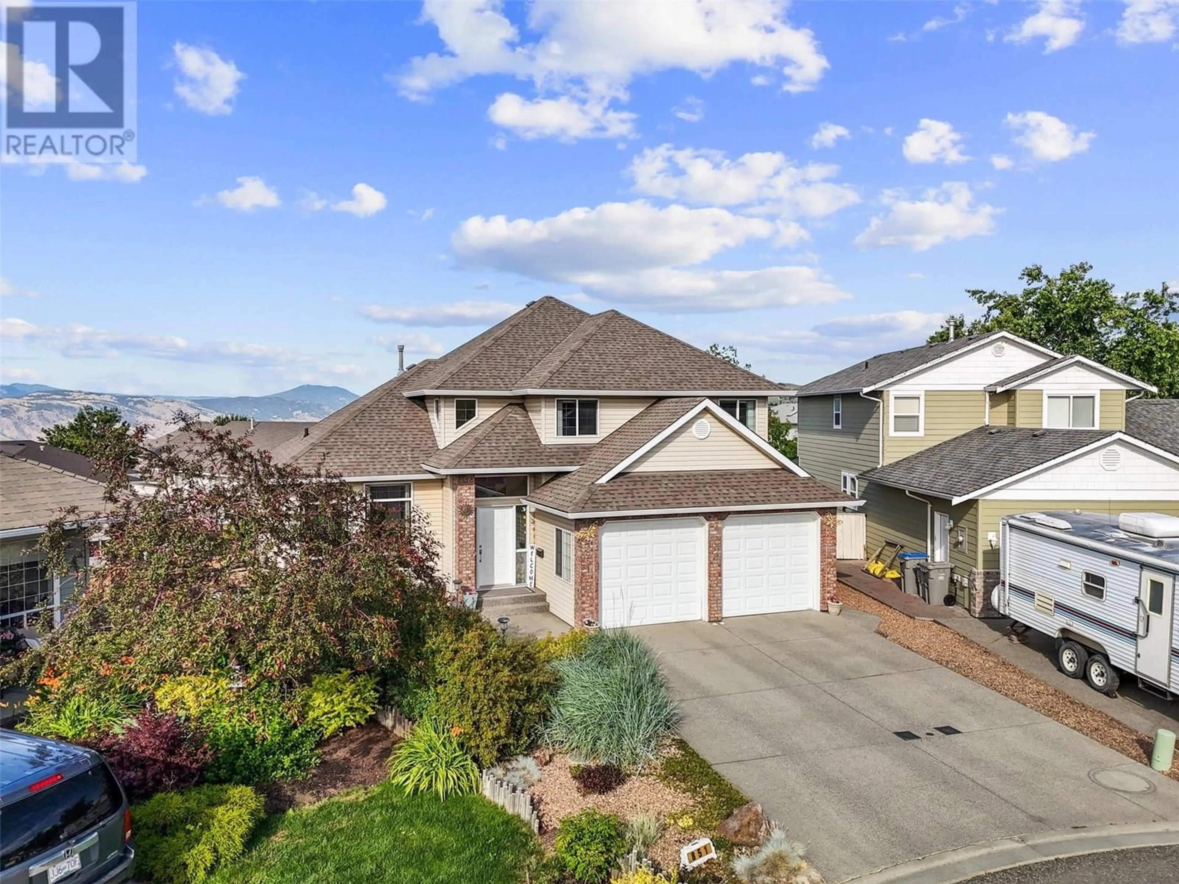A pic from outside/outdoor area/front of a property/back of a property/a pic from drone, unknown for 851 BRAMBLE PLACE, Kamloops British Columbia V1S1Y6