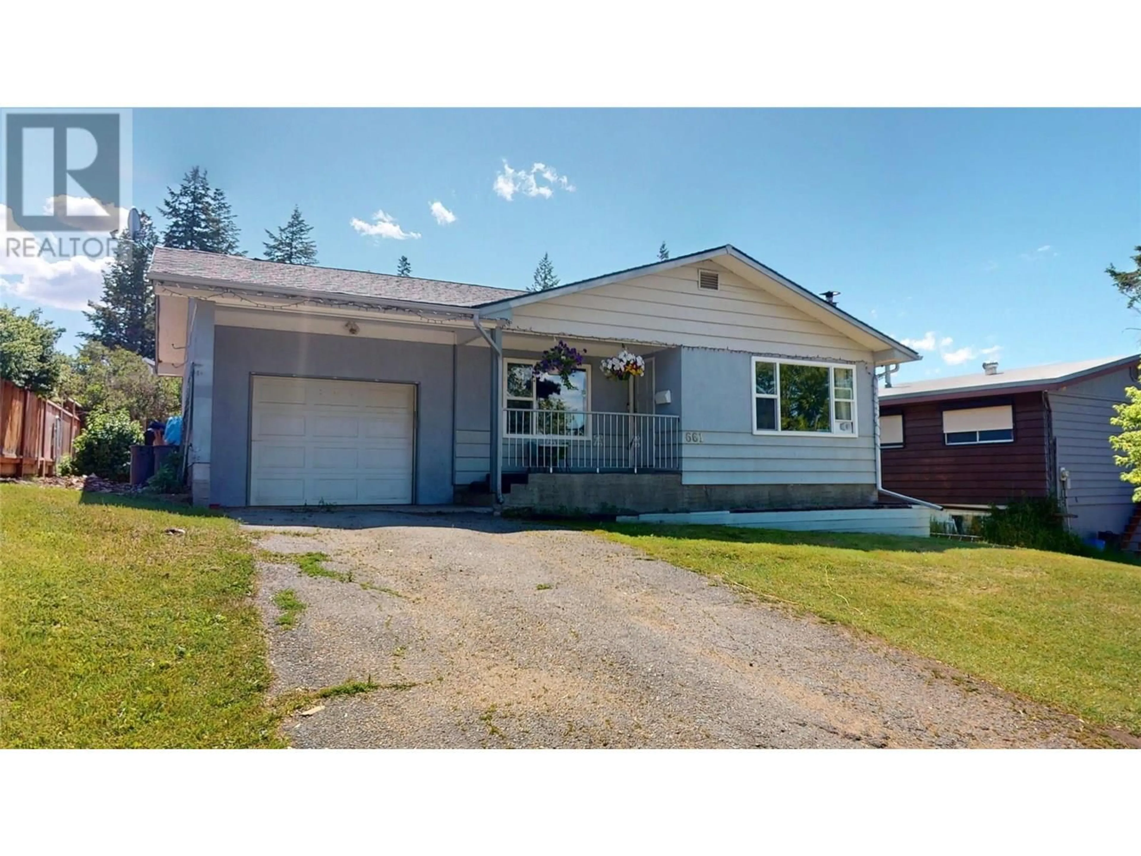 Home with vinyl exterior material, street for 661 BROOKVIEW CRESCENT, Cranbrook British Columbia V1C4V1