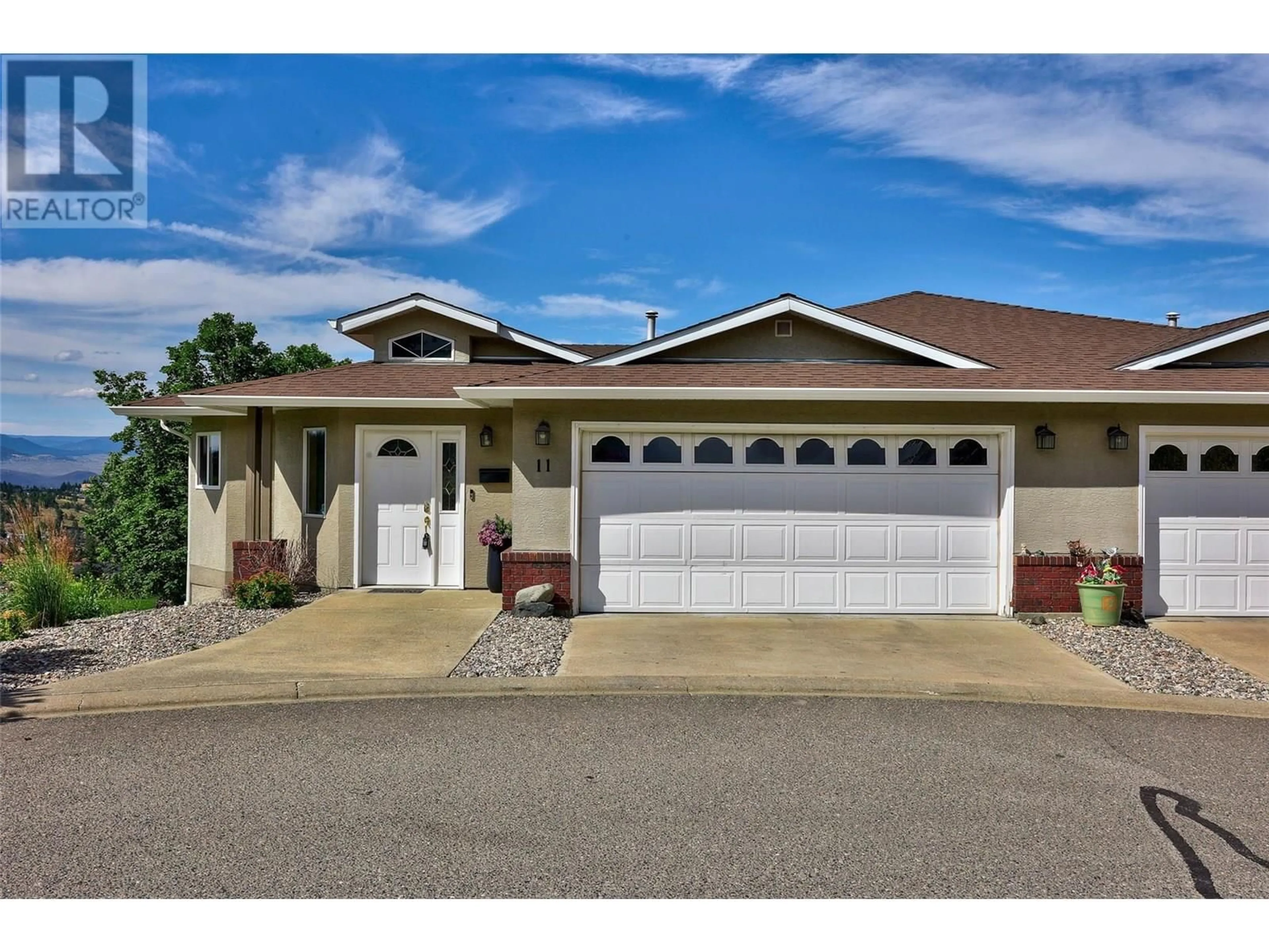 Home with vinyl exterior material, street for 11 - 2021 PACIFIC WAY, Kamloops British Columbia V1S1V2