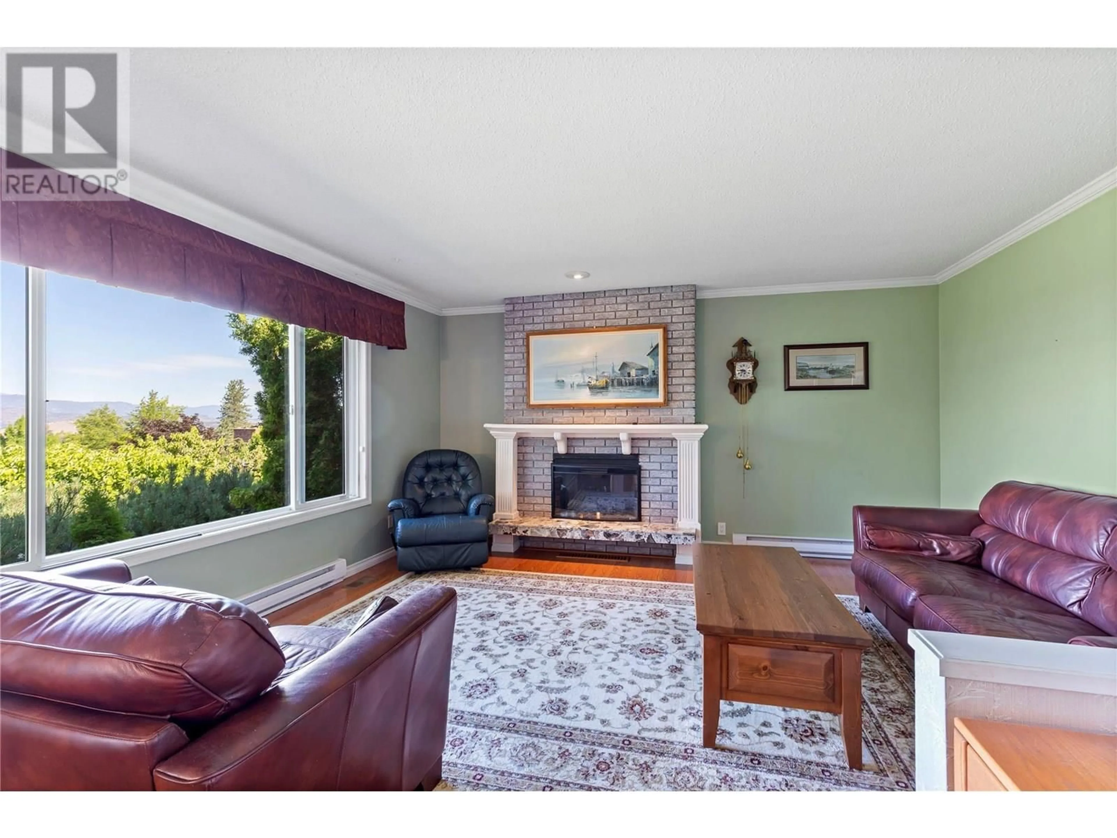 Living room with furniture, unknown for 2300 CHARLESWOOD DRIVE, Kelowna British Columbia V1P1E4