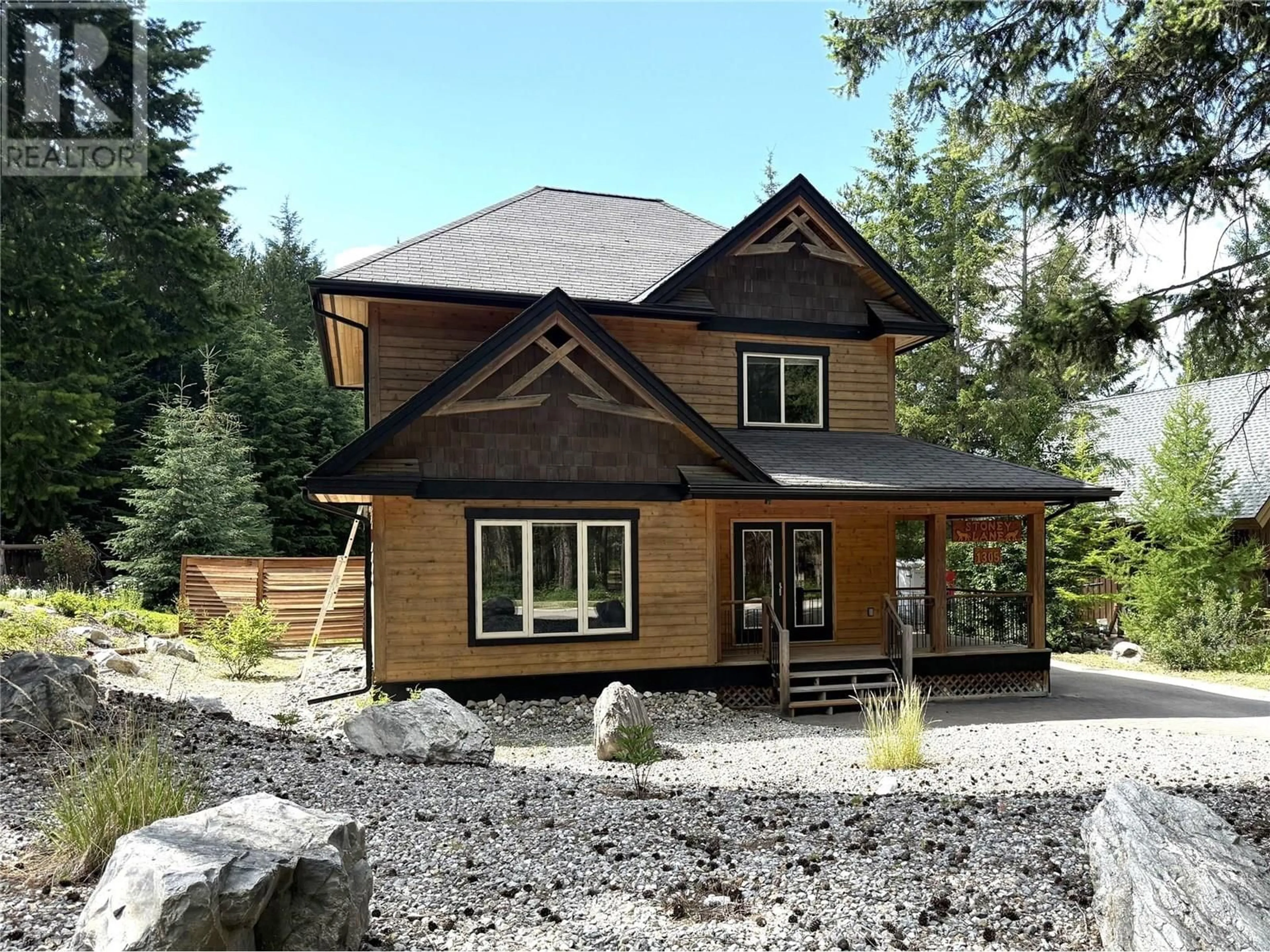 Home with vinyl exterior material, unknown for 1305 STONEY LANE, Golden British Columbia V0A1H3