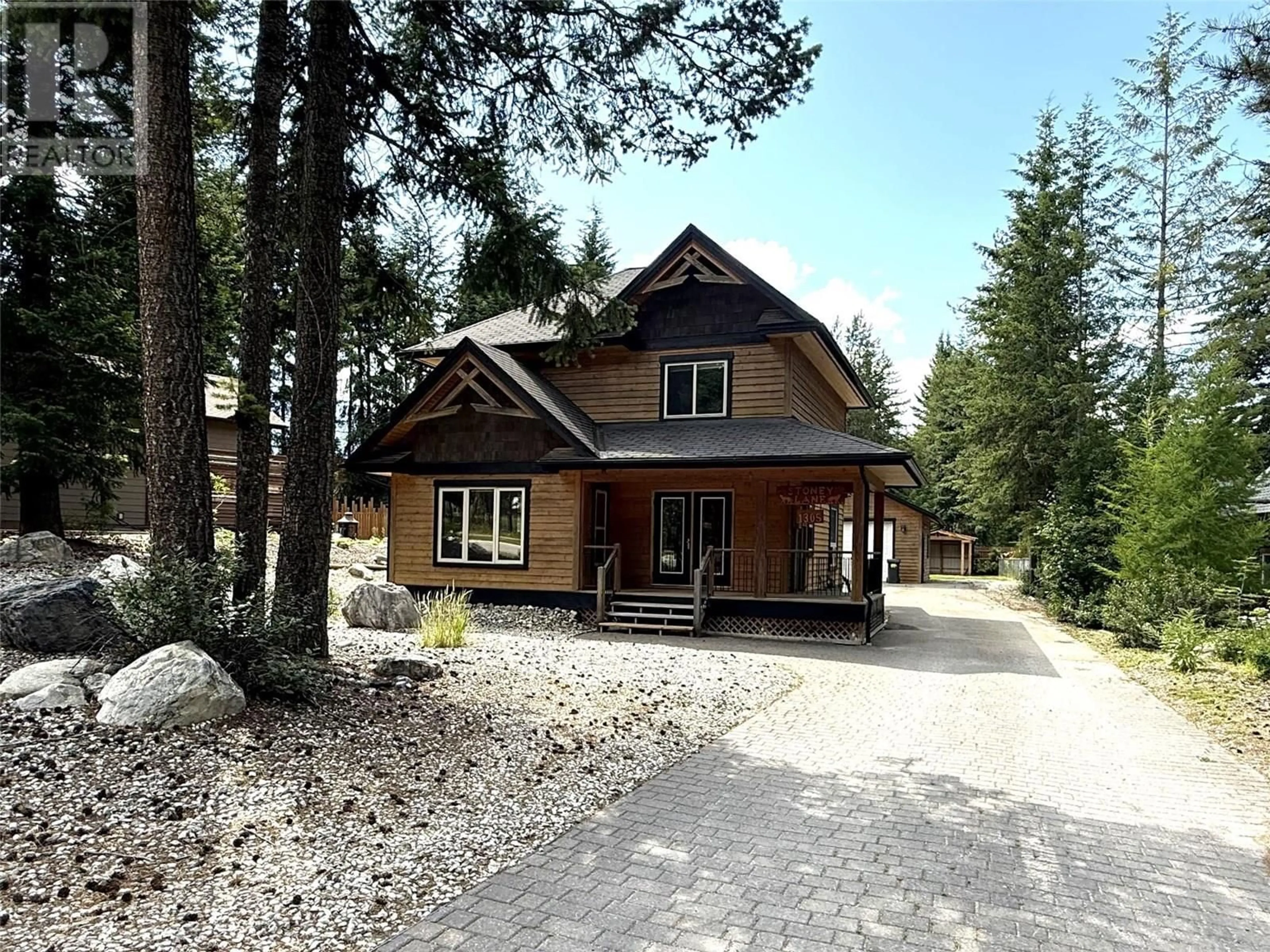 A pic from outside/outdoor area/front of a property/back of a property/a pic from drone, street for 1305 STONEY LANE, Golden British Columbia V0A1H3