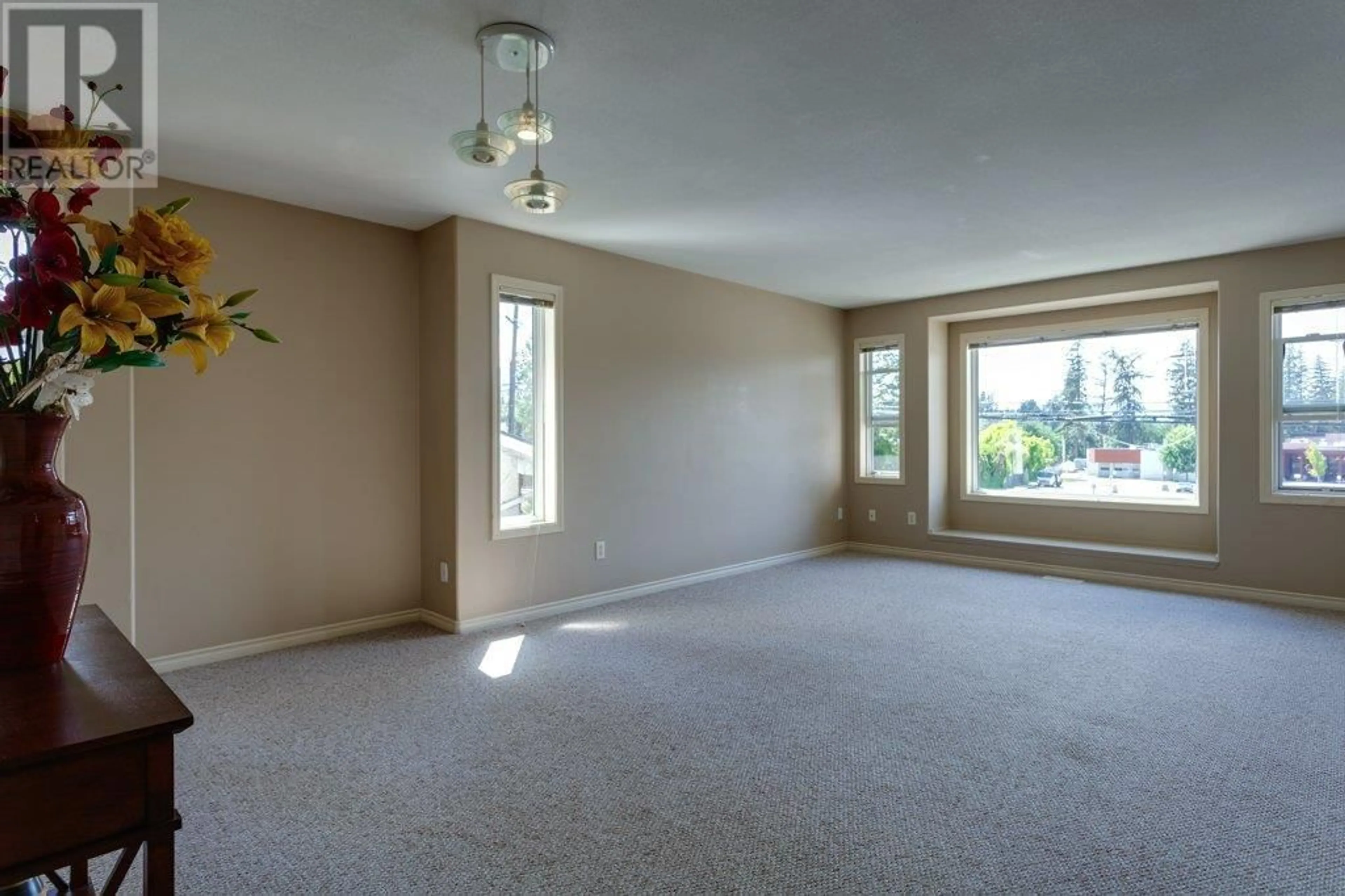 A pic of a room for 4541 GORDON DRIVE, Kelowna British Columbia V1W1T3