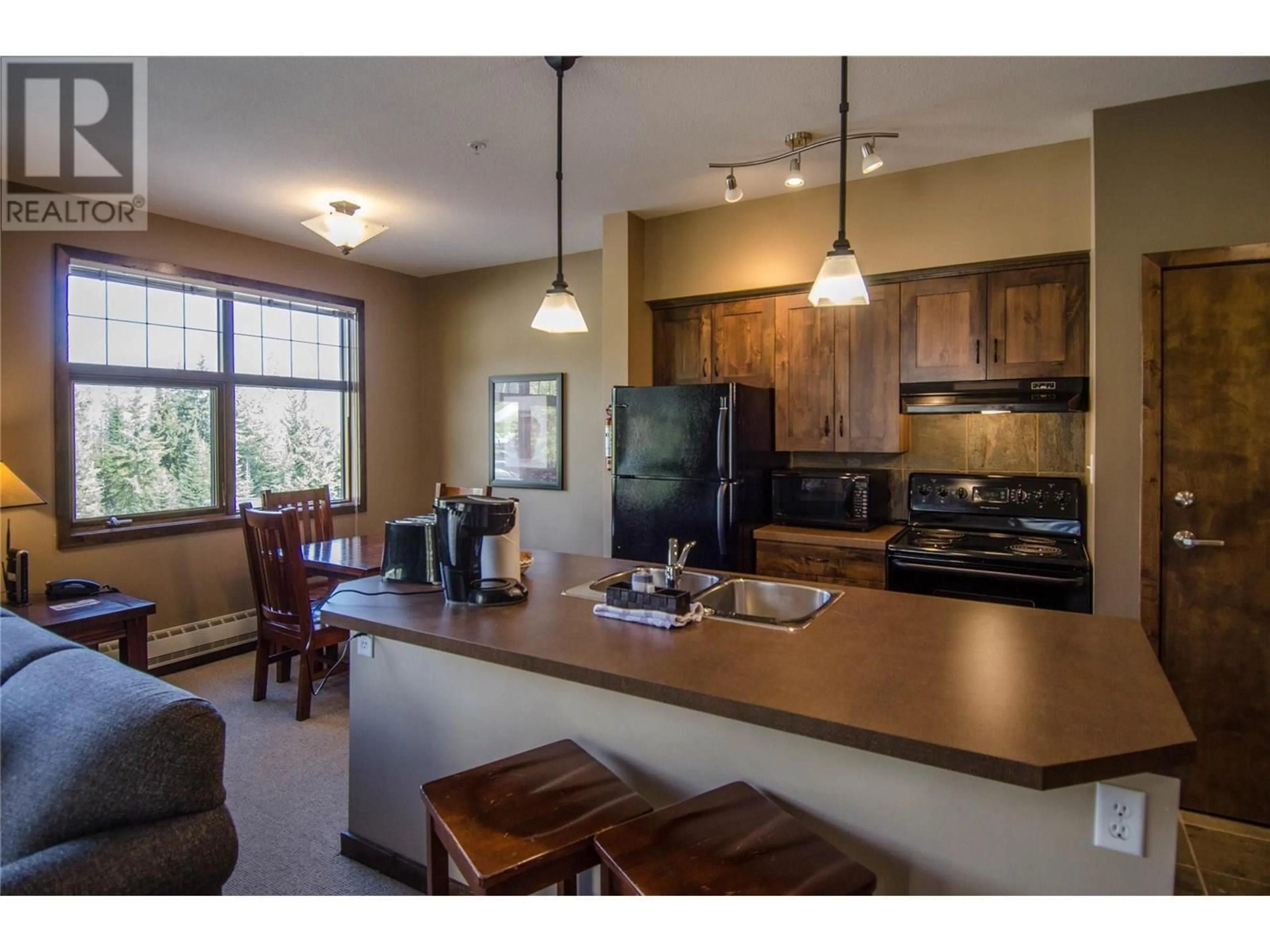 Open concept kitchen, unknown for 111 - 1545 KICKING HORSE TRAIL, Golden British Columbia V0A1H0