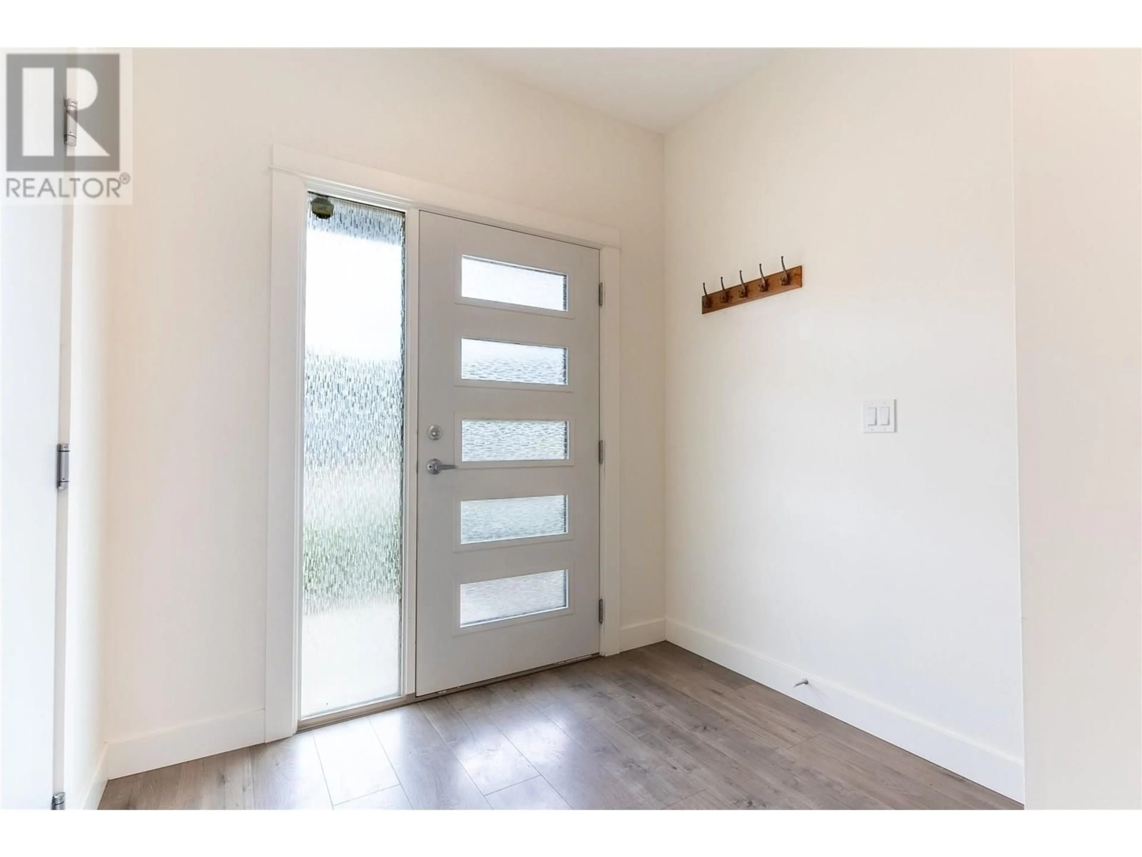Indoor entryway for 107 - 8960 DALLAS DRIVE, Kamloops British Columbia V2C0K8
