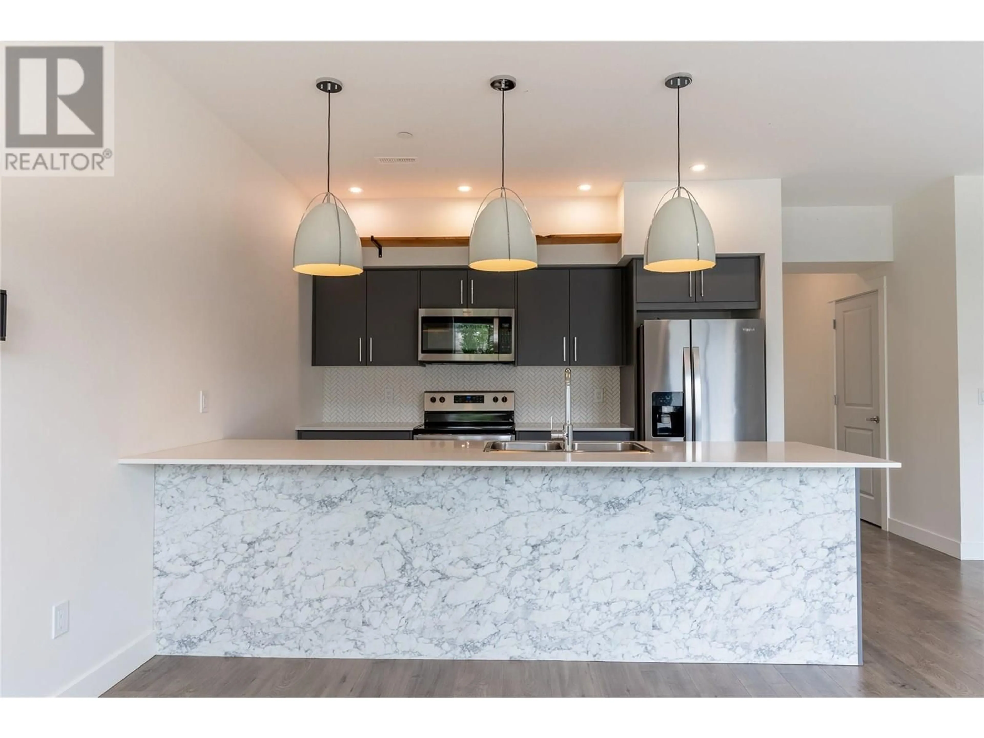 Open concept kitchen, unknown for 107 - 8960 DALLAS DRIVE, Kamloops British Columbia V2C0K8