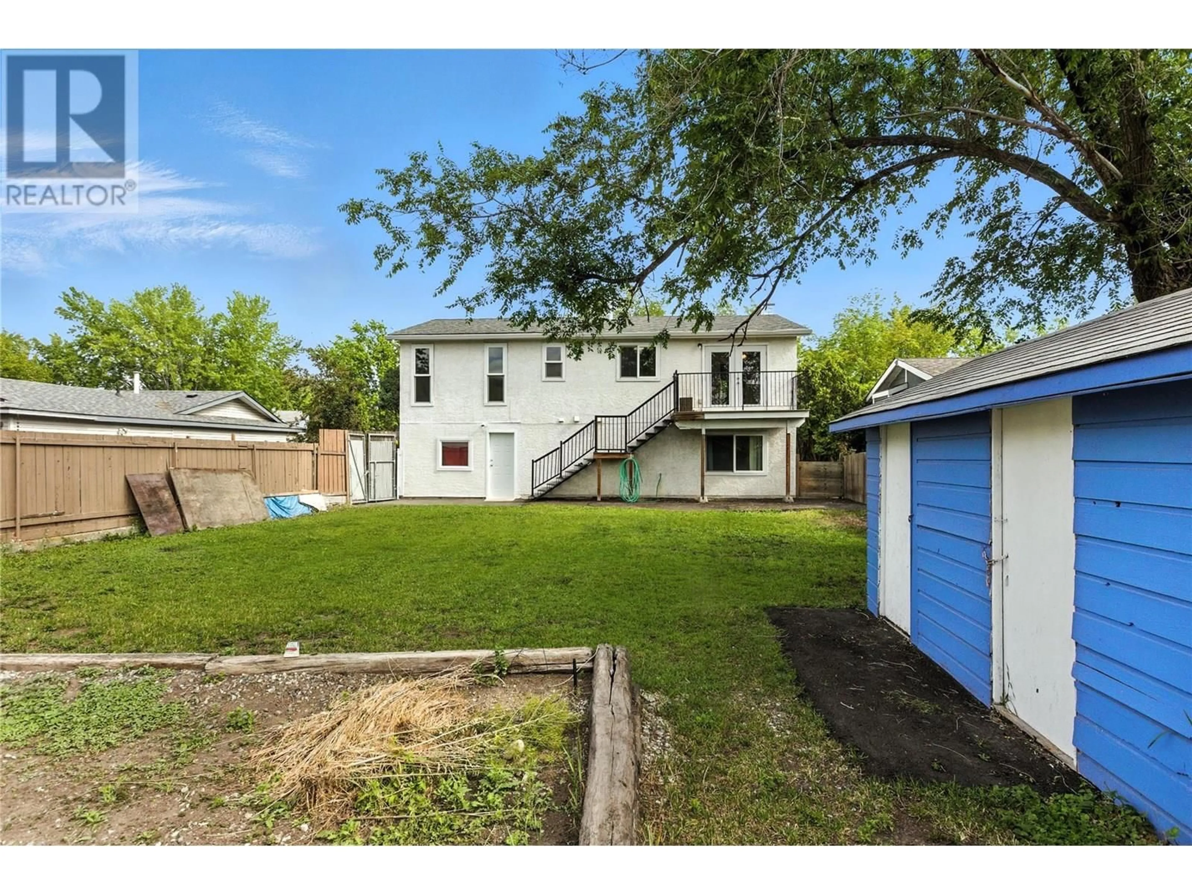 A pic from outside/outdoor area/front of a property/back of a property/a pic from drone, street for 495 GARIBALDI DRIVE, Kamloops British Columbia V2E2B1