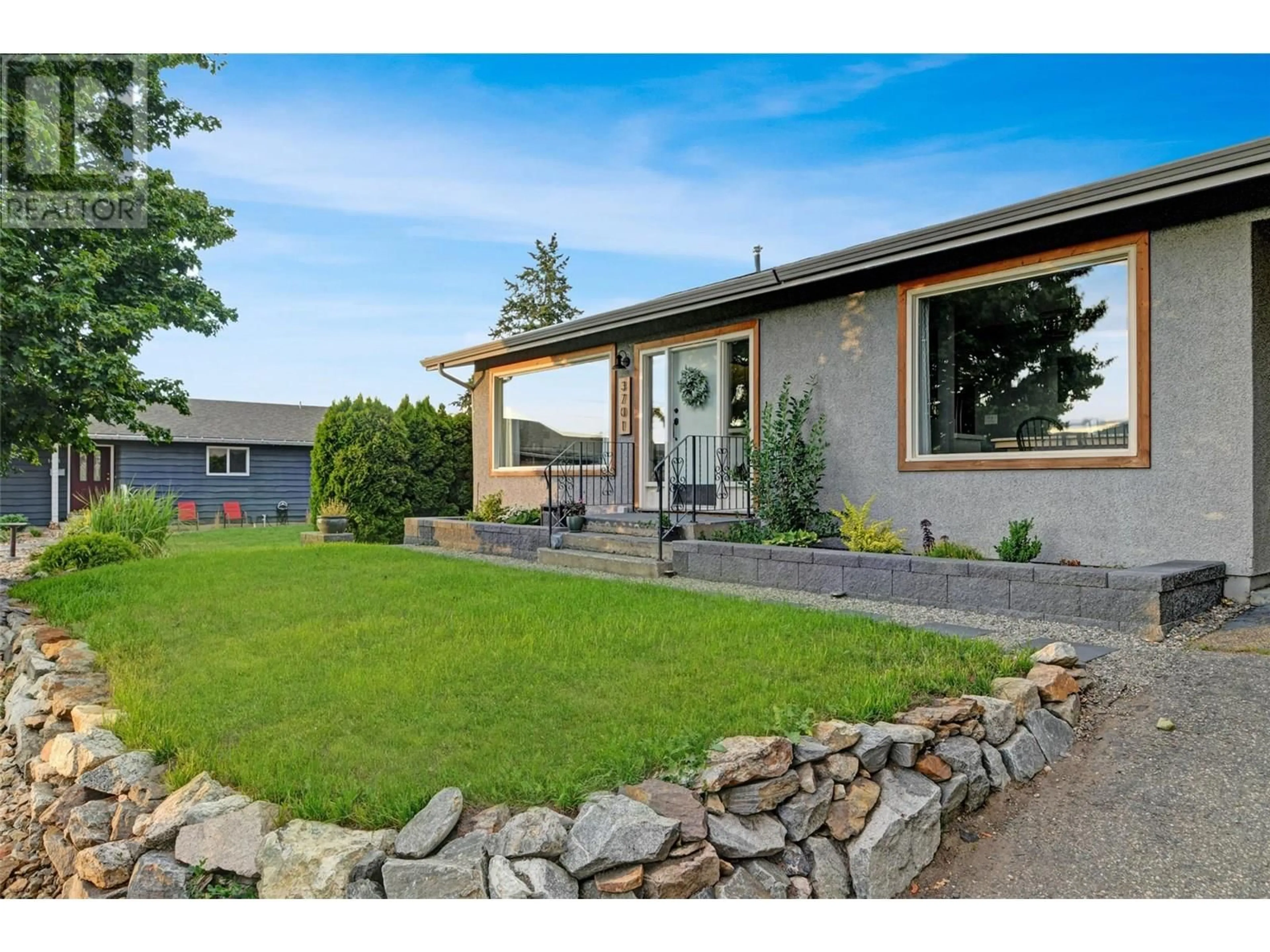 A pic from outside/outdoor area/front of a property/back of a property/a pic from drone, unknown for 3701 14 STREET, Vernon British Columbia V1T3V1