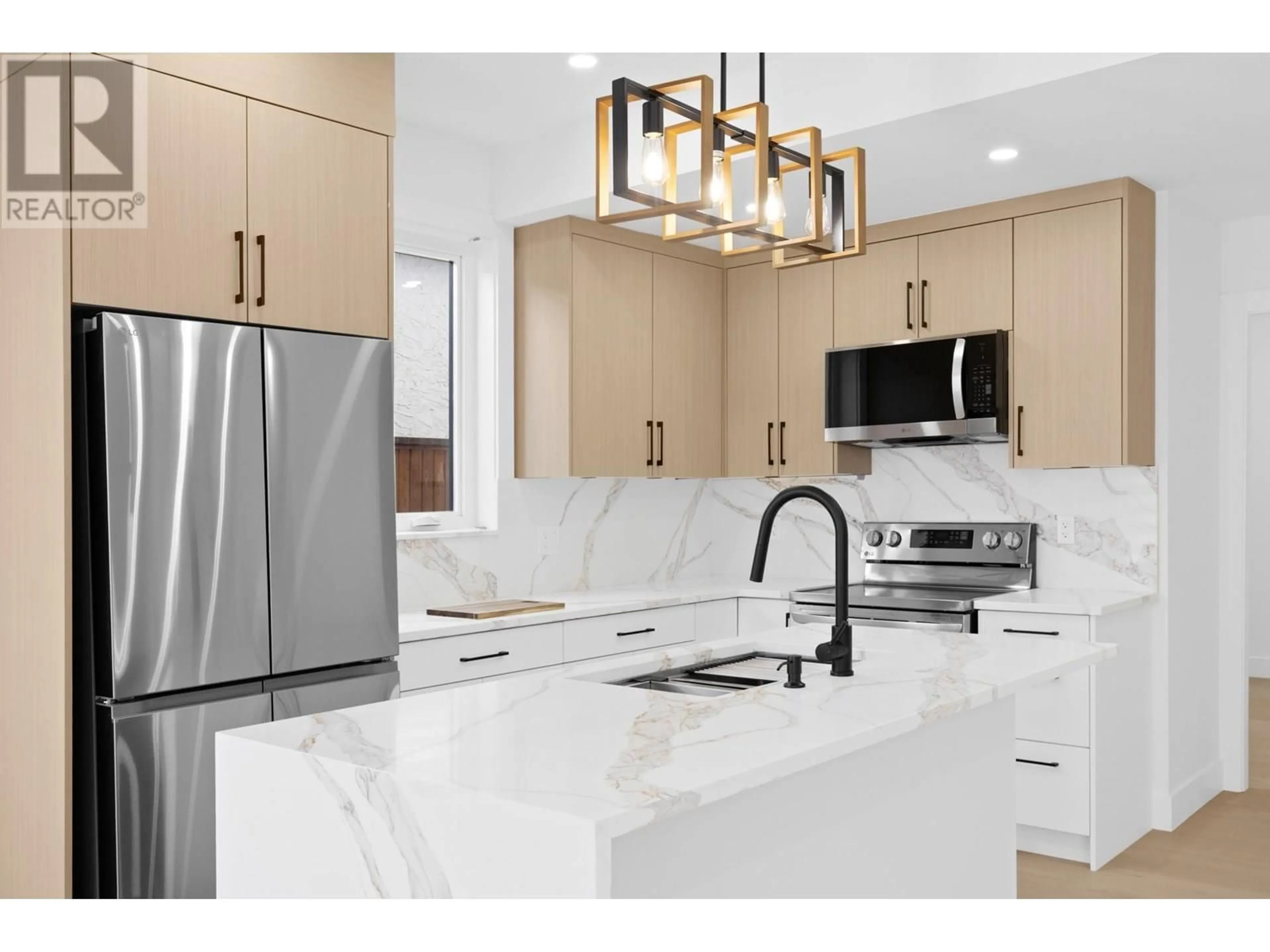 Contemporary kitchen, ceramic/tile floor for 935 FULLER AVENUE, Kelowna British Columbia V1Y6X5