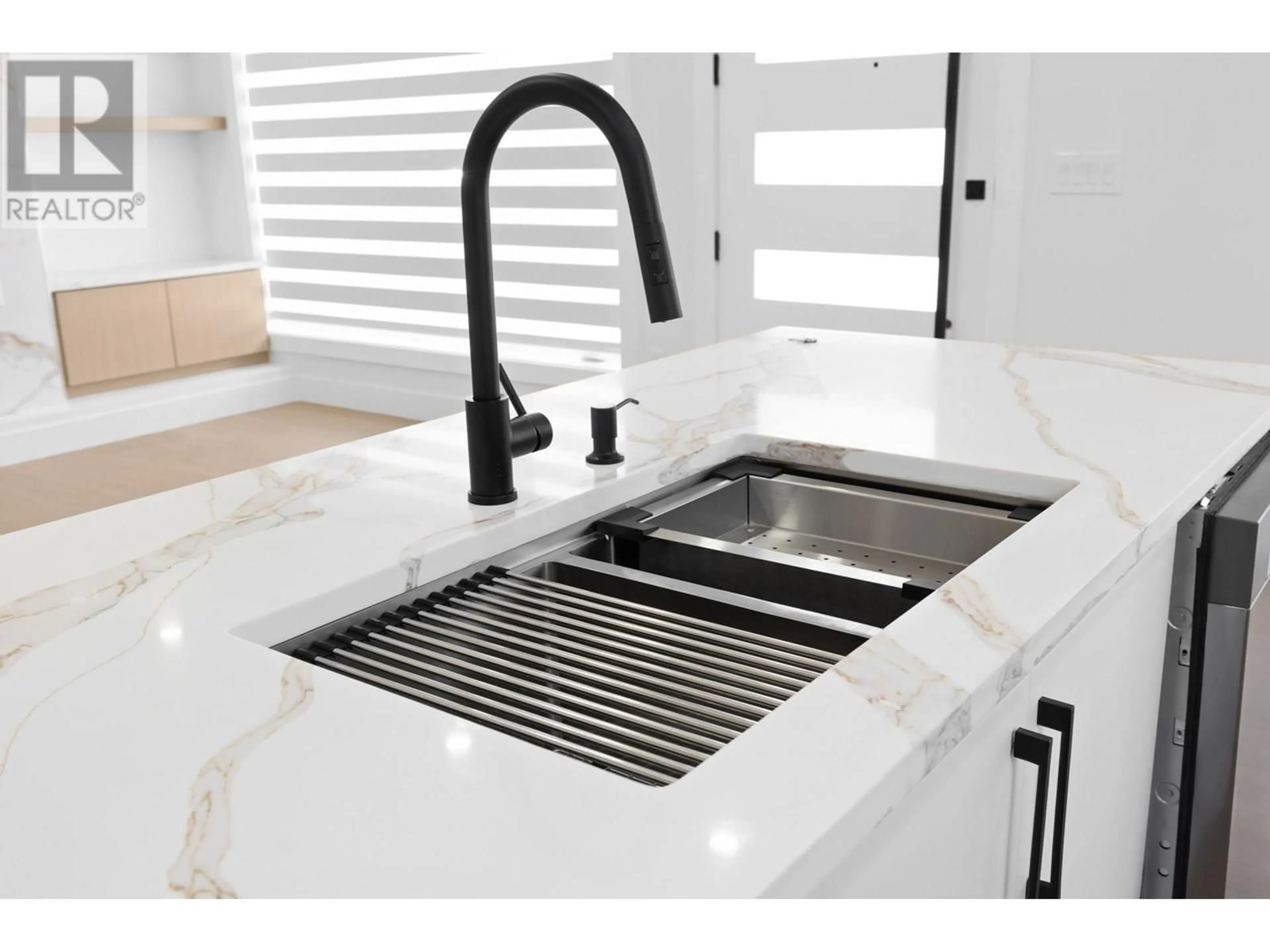 Contemporary kitchen, ceramic/tile floor for 935 FULLER AVENUE, Kelowna British Columbia V1Y6X5
