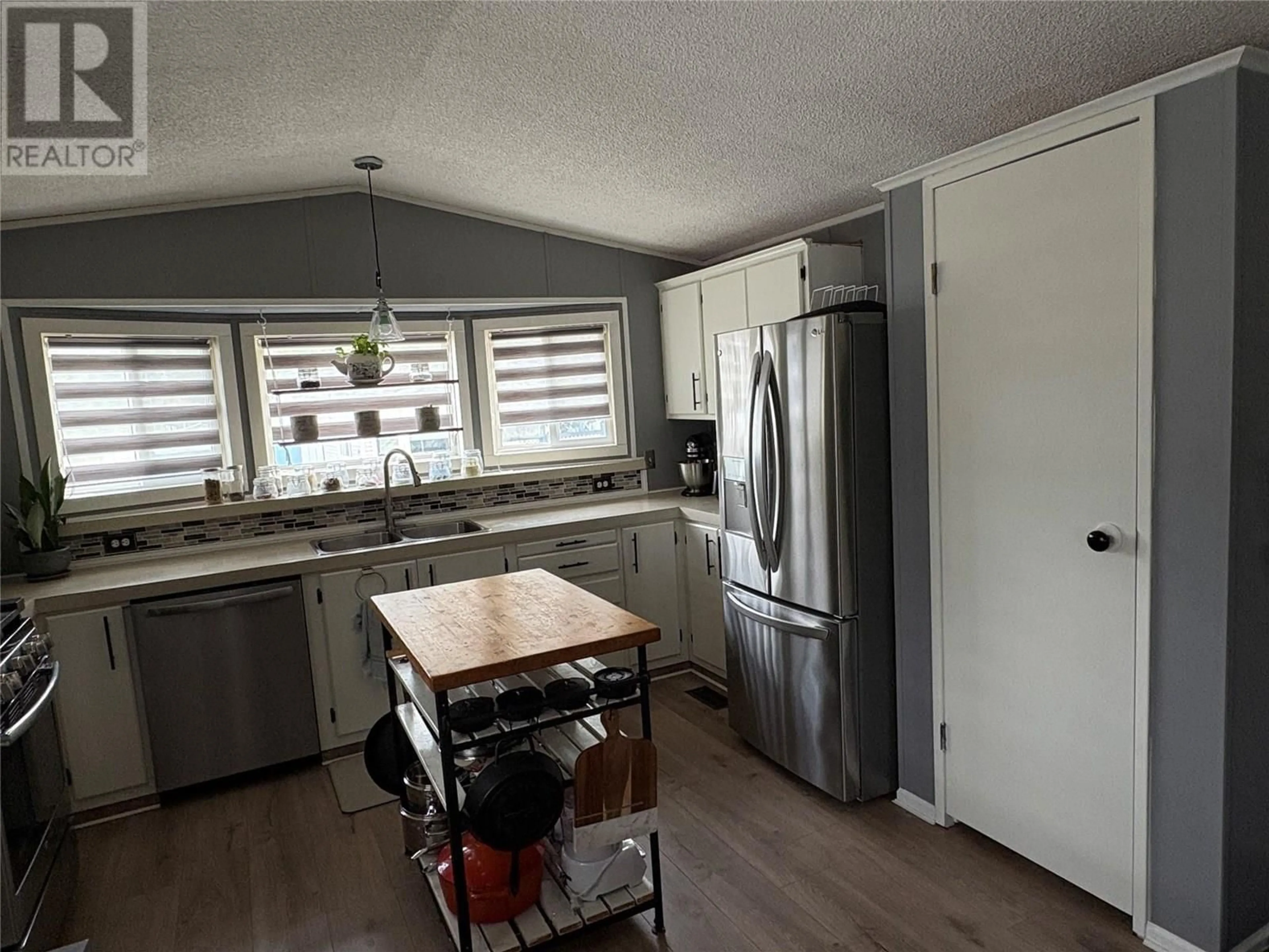 Open concept kitchen, unknown for 50 - 1214 OKANAGAN AVENUE, Chase British Columbia V0E1M0