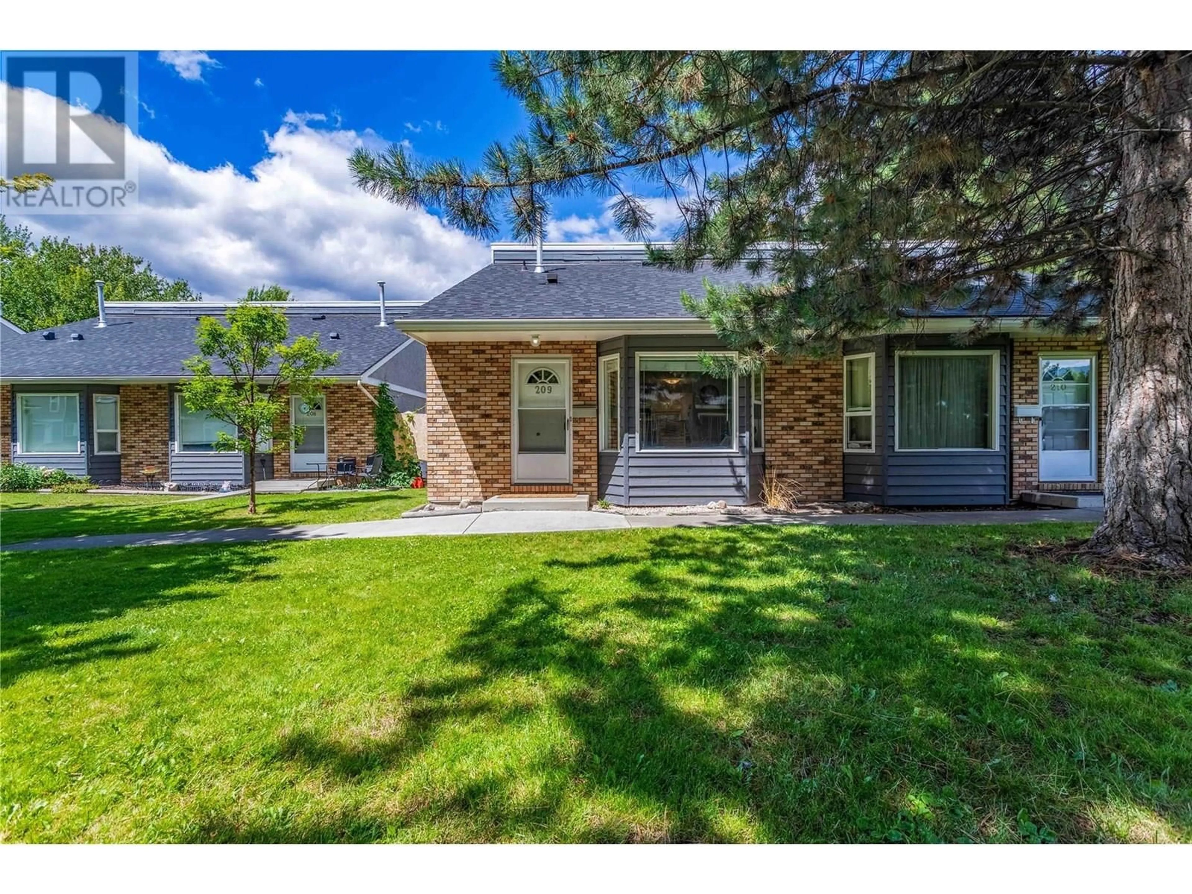Unknown for 209 - 3155 GORDON DRIVE, Kelowna British Columbia V1W3N5