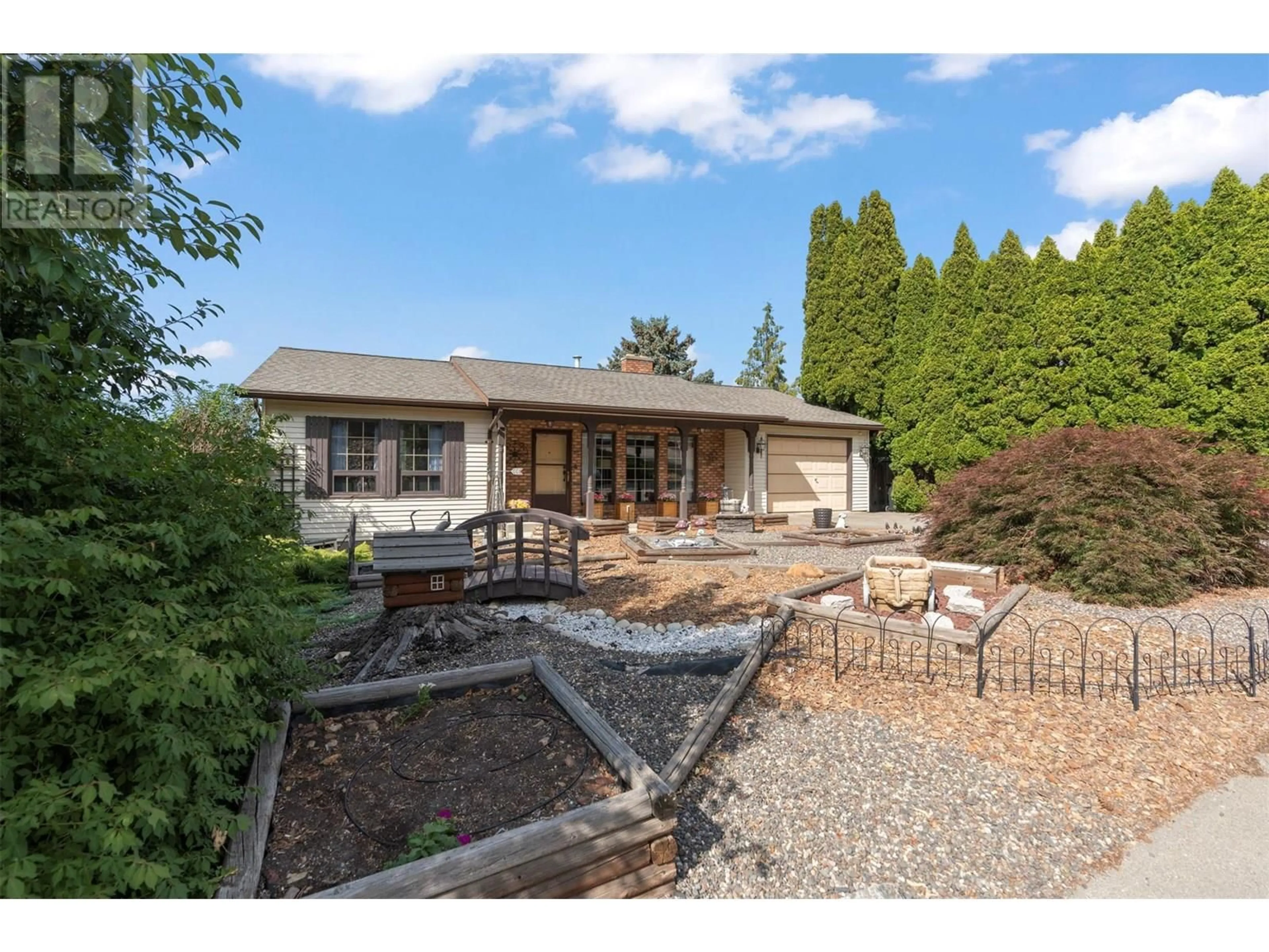A pic from outside/outdoor area/front of a property/back of a property/a pic from drone, unknown for 3935 16 AVENUE, Vernon British Columbia V1T7K2