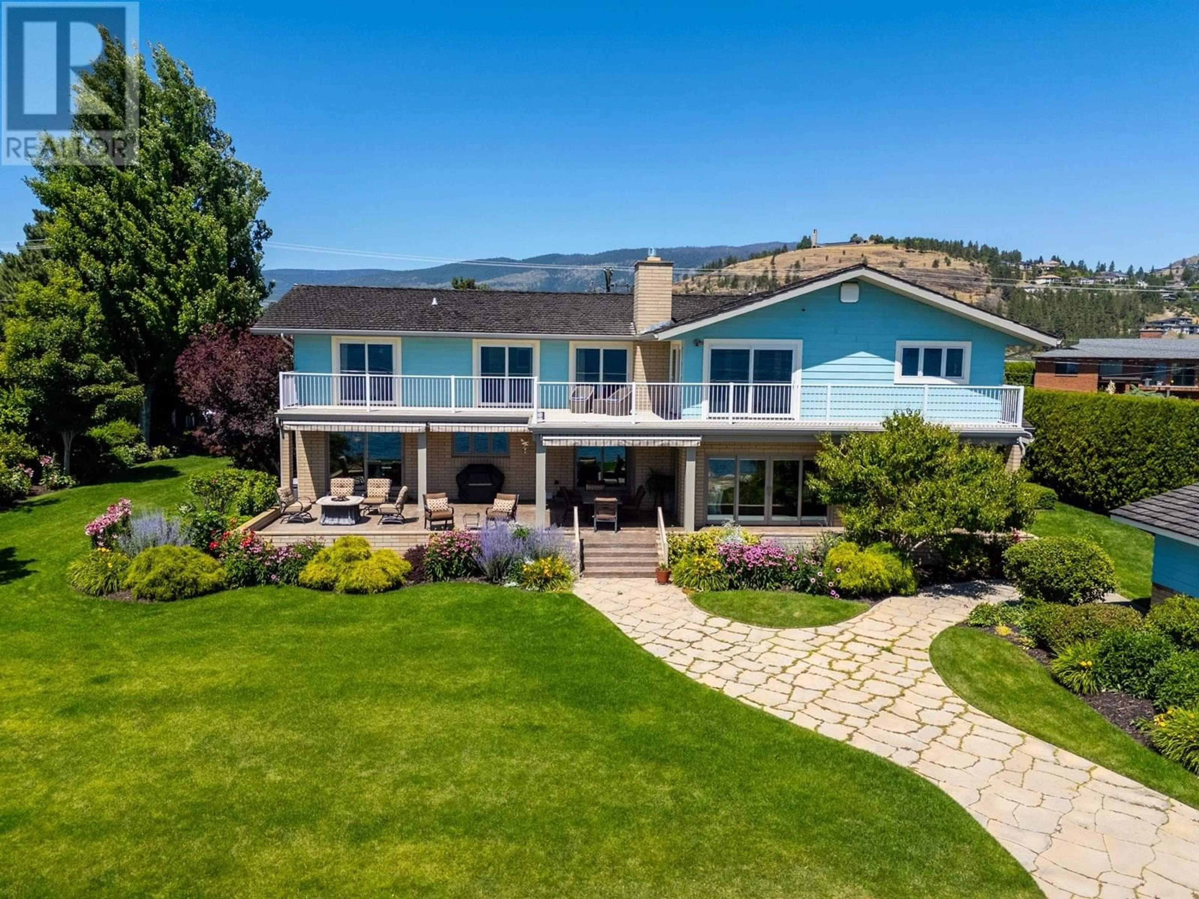Home with vinyl exterior material, mountain view for 1601 PRITCHARD DRIVE, West Kelowna British Columbia V4T1X4