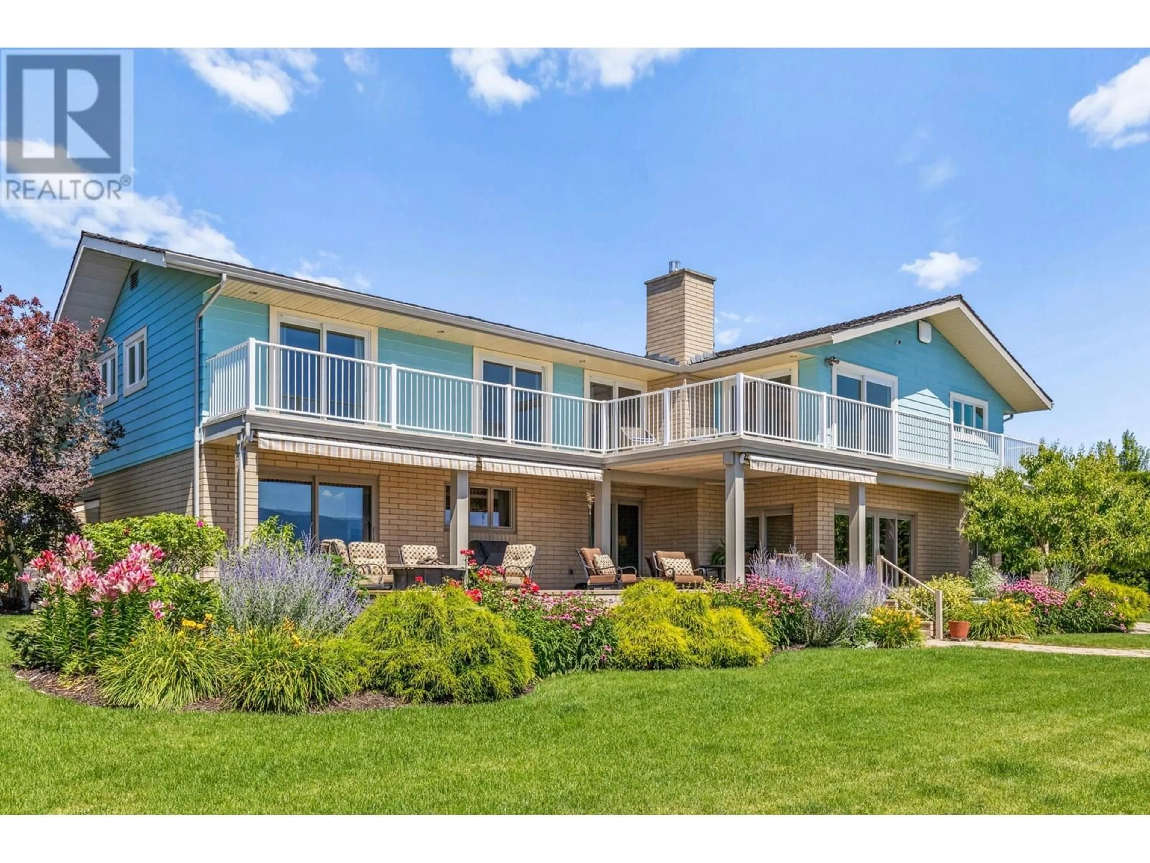 Home with vinyl exterior material, water/lake/river/ocean view for 1601 PRITCHARD DRIVE, West Kelowna British Columbia V4T1X4