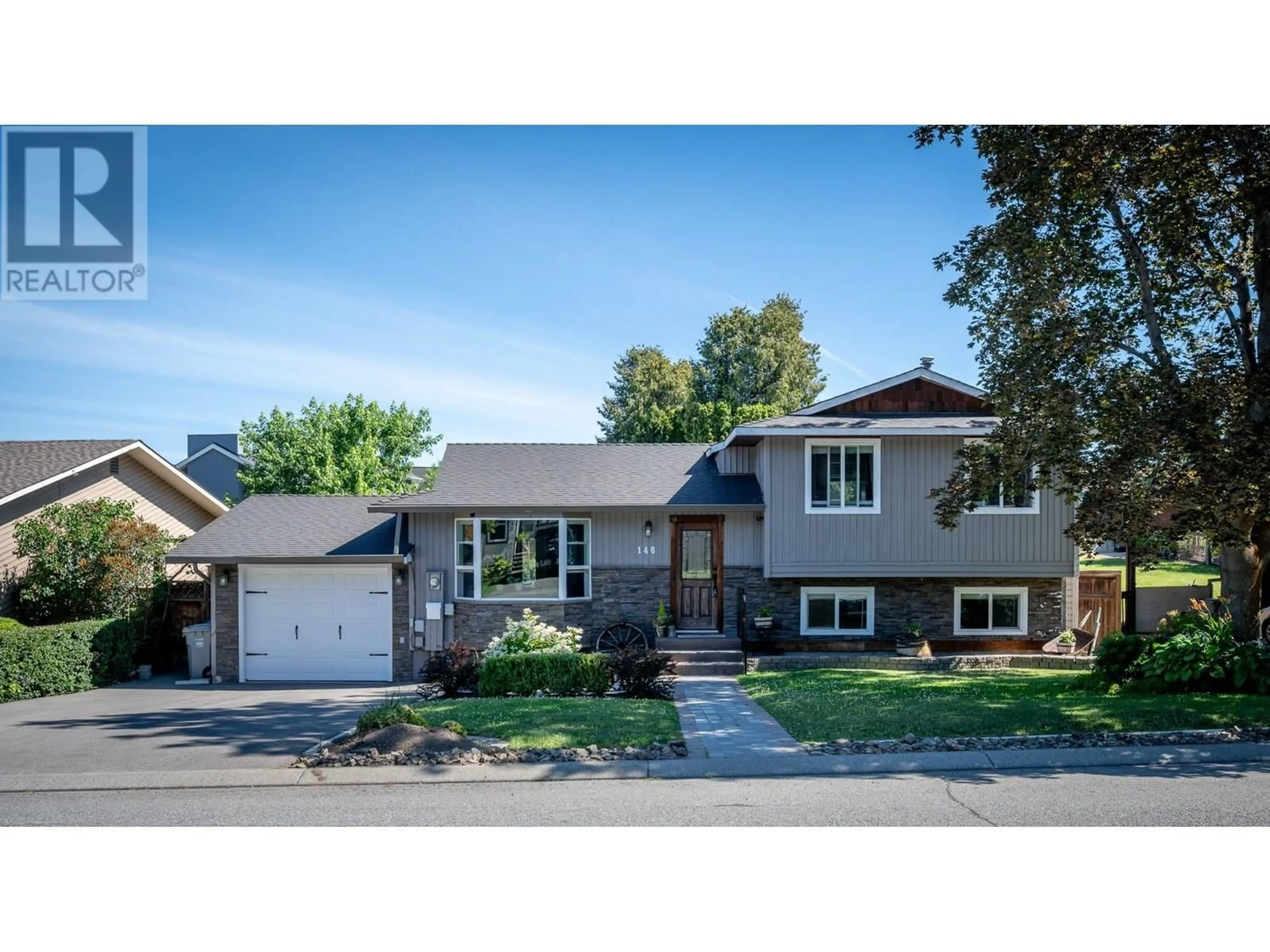 Home with vinyl exterior material, street for 146 WHISTLER DRIVE, Kamloops British Columbia V2E1X6