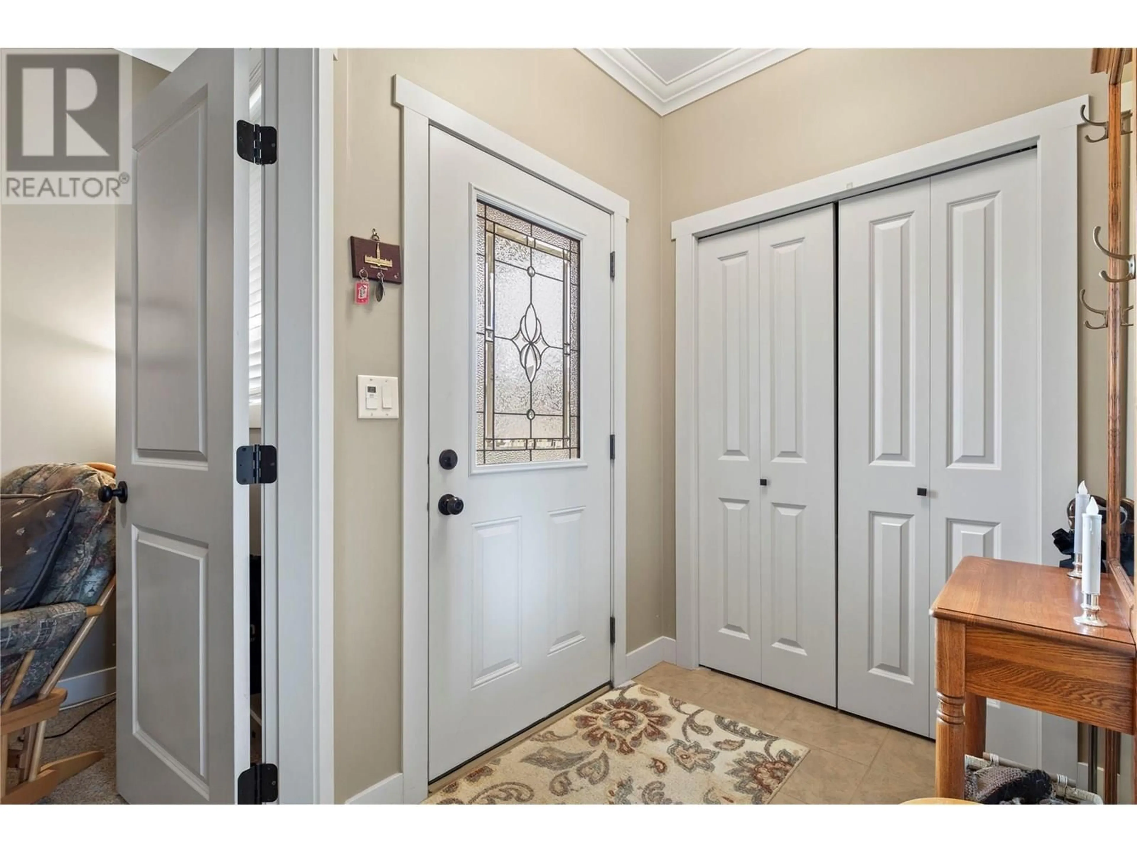 Indoor entryway for 15 - 2751 15 AVENUE NORTHEAST, Salmon Arm British Columbia V1E0B5