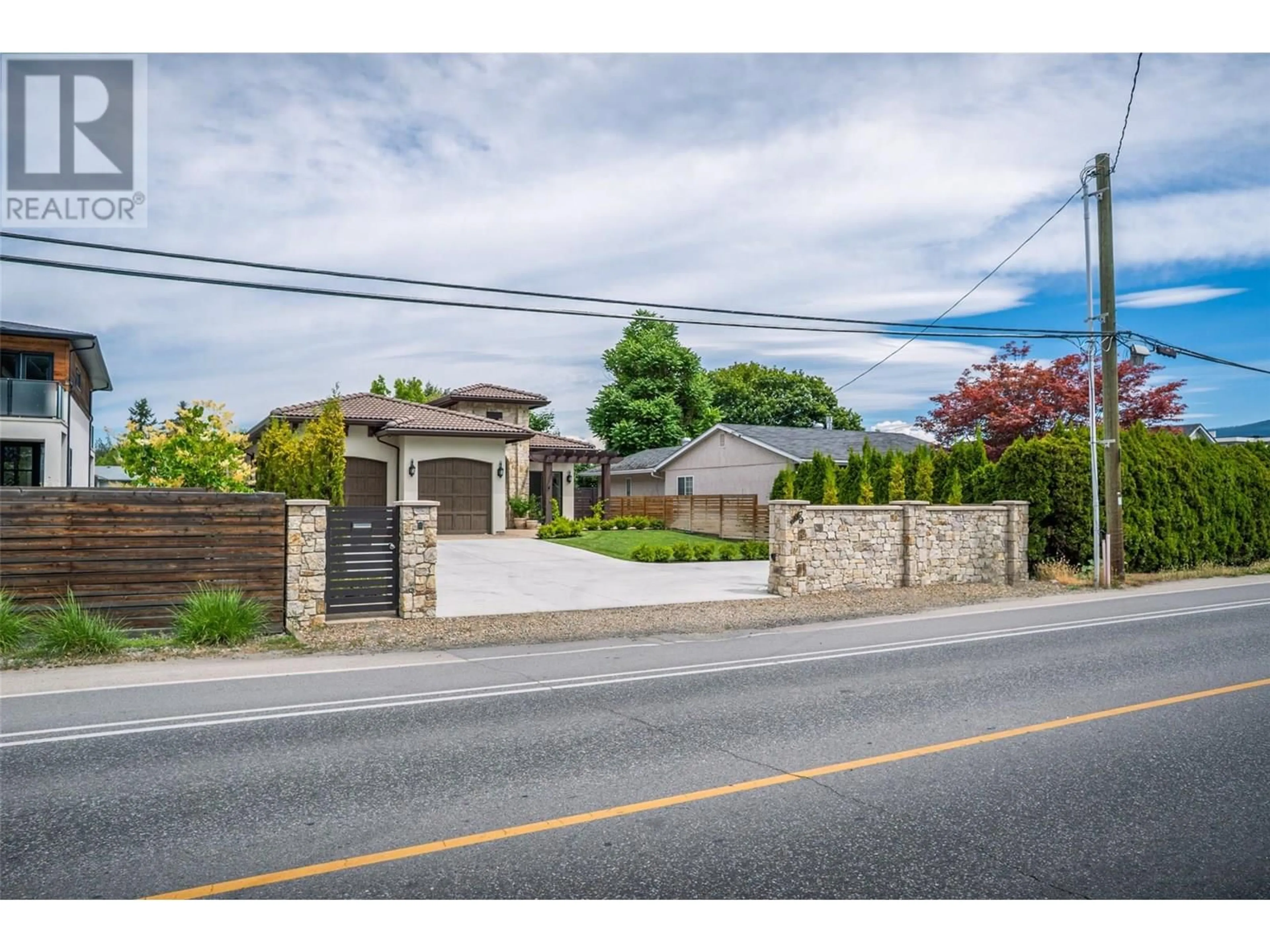 Unknown for 3567 LAKESHORE ROAD, Kelowna British Columbia V1W3K1