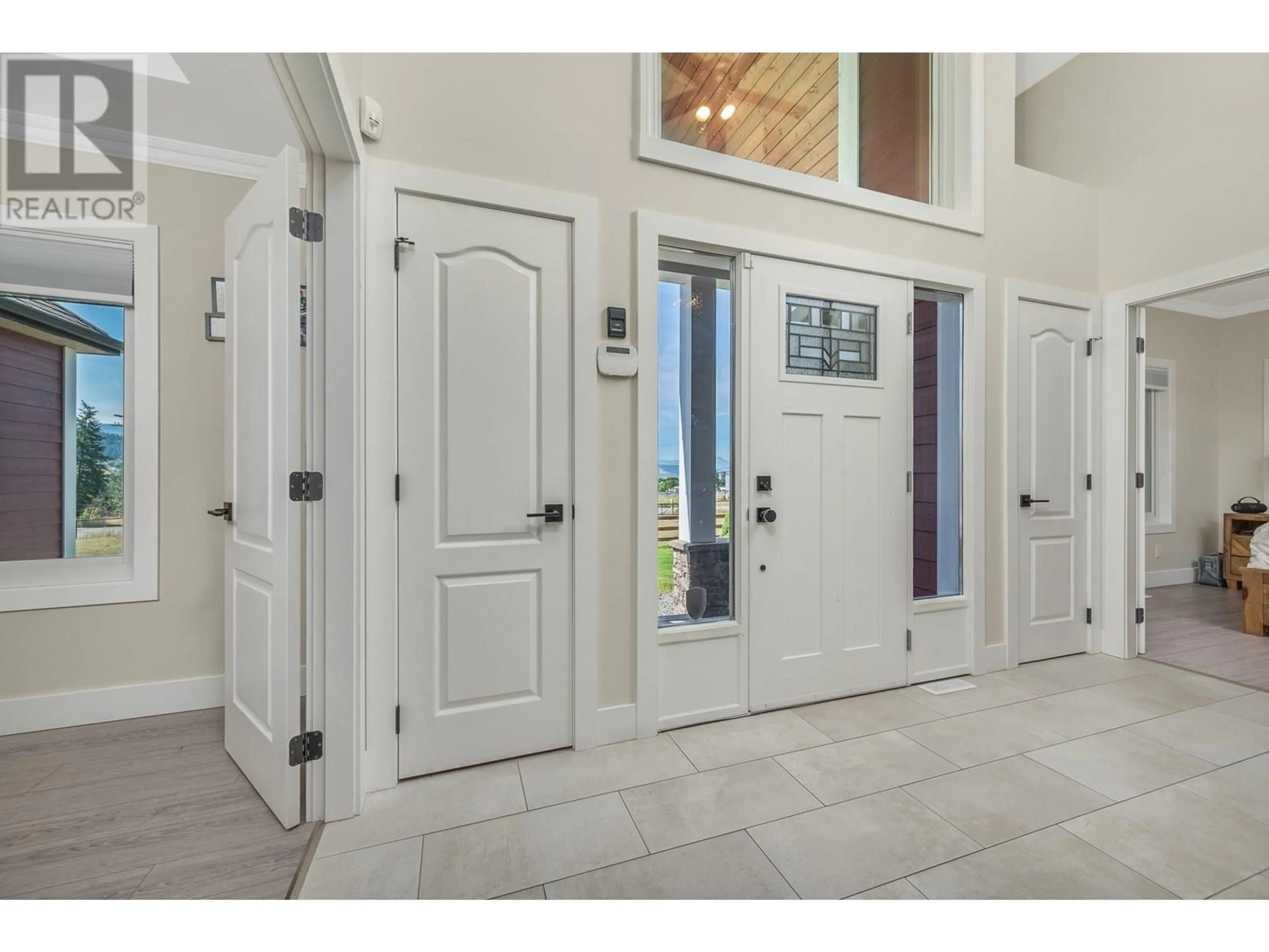 Indoor entryway for 5795 EAST VERNON ROAD, Vernon British Columbia V1B3K1