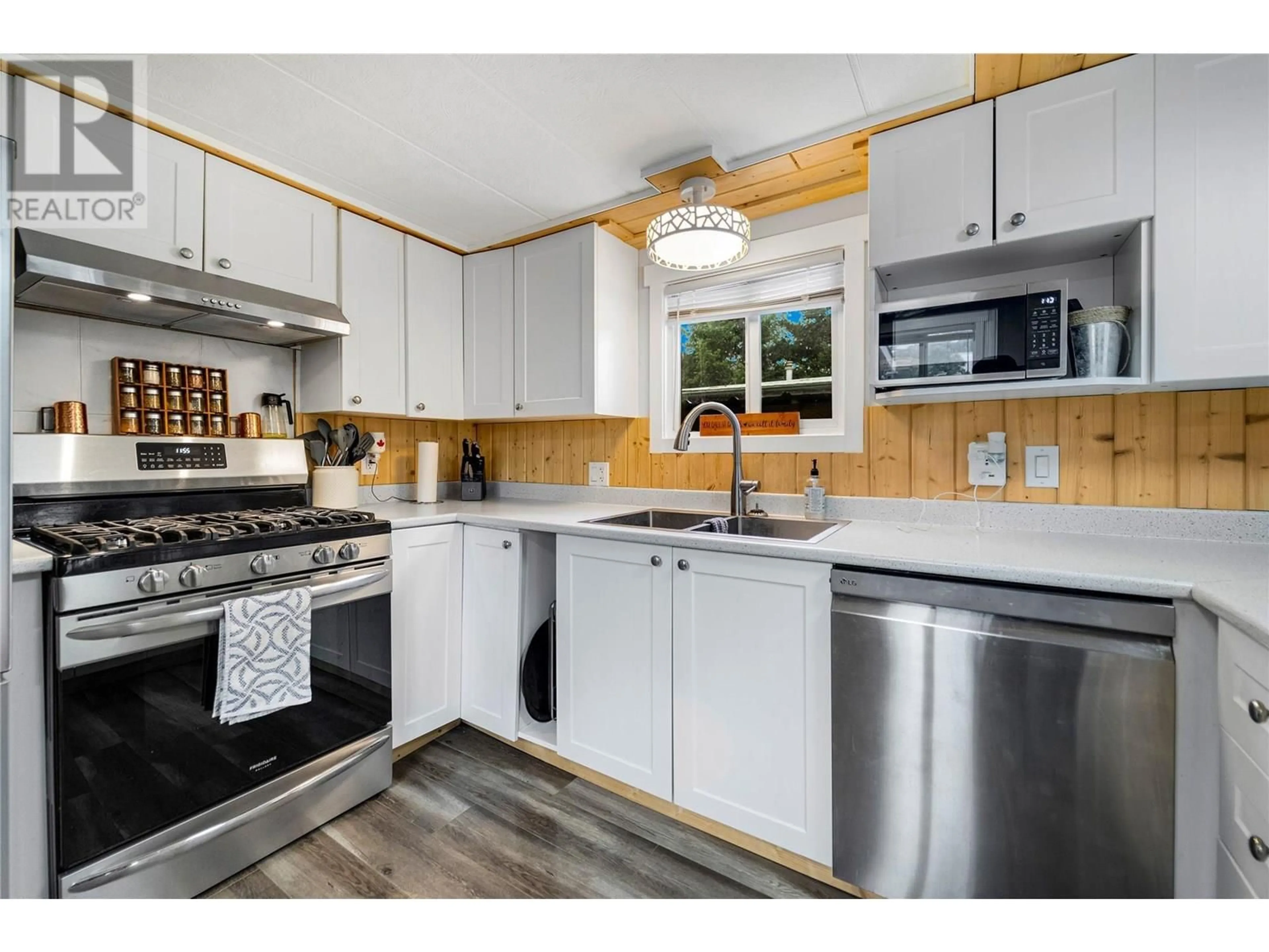 Open concept kitchen, unknown for 1264 HOUSTON STREET, Merritt British Columbia V1K1E1