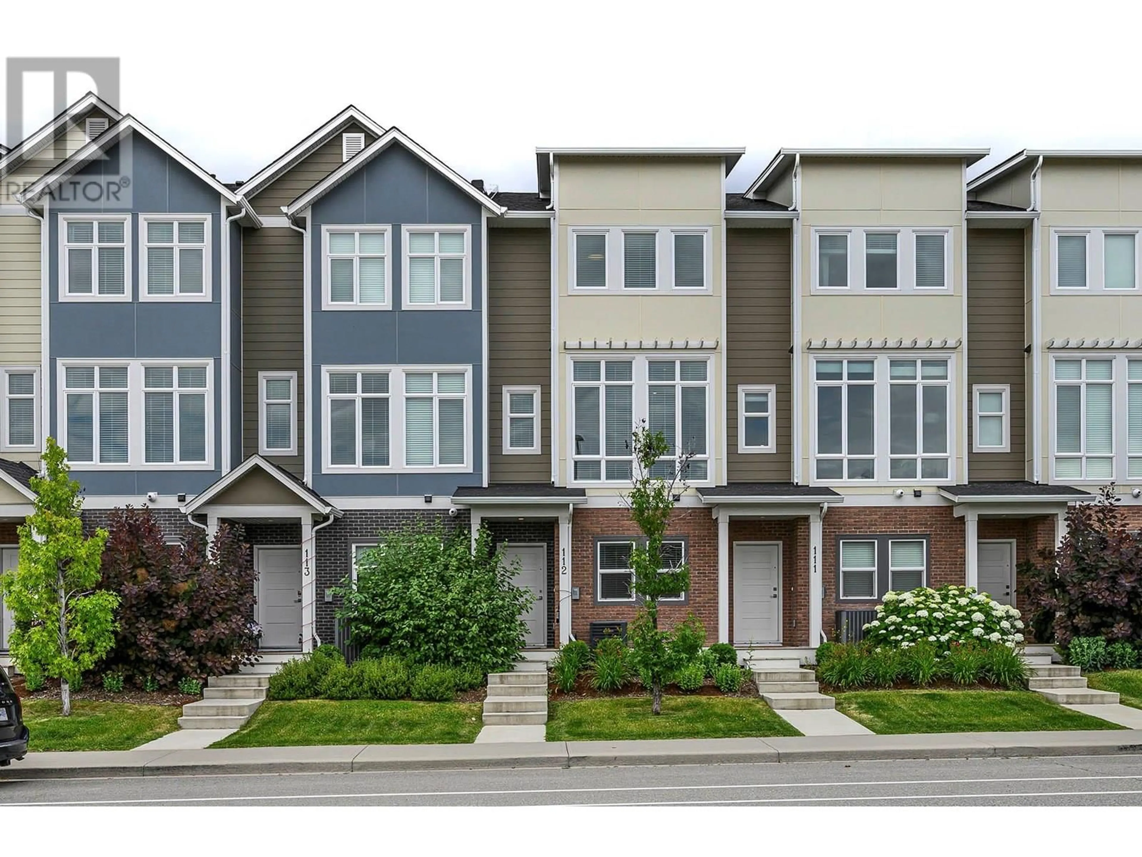 Home with vinyl exterior material, street for 112 - 1951 QU'APPELLE BOULEVARD, Kamloops British Columbia V2E0C8