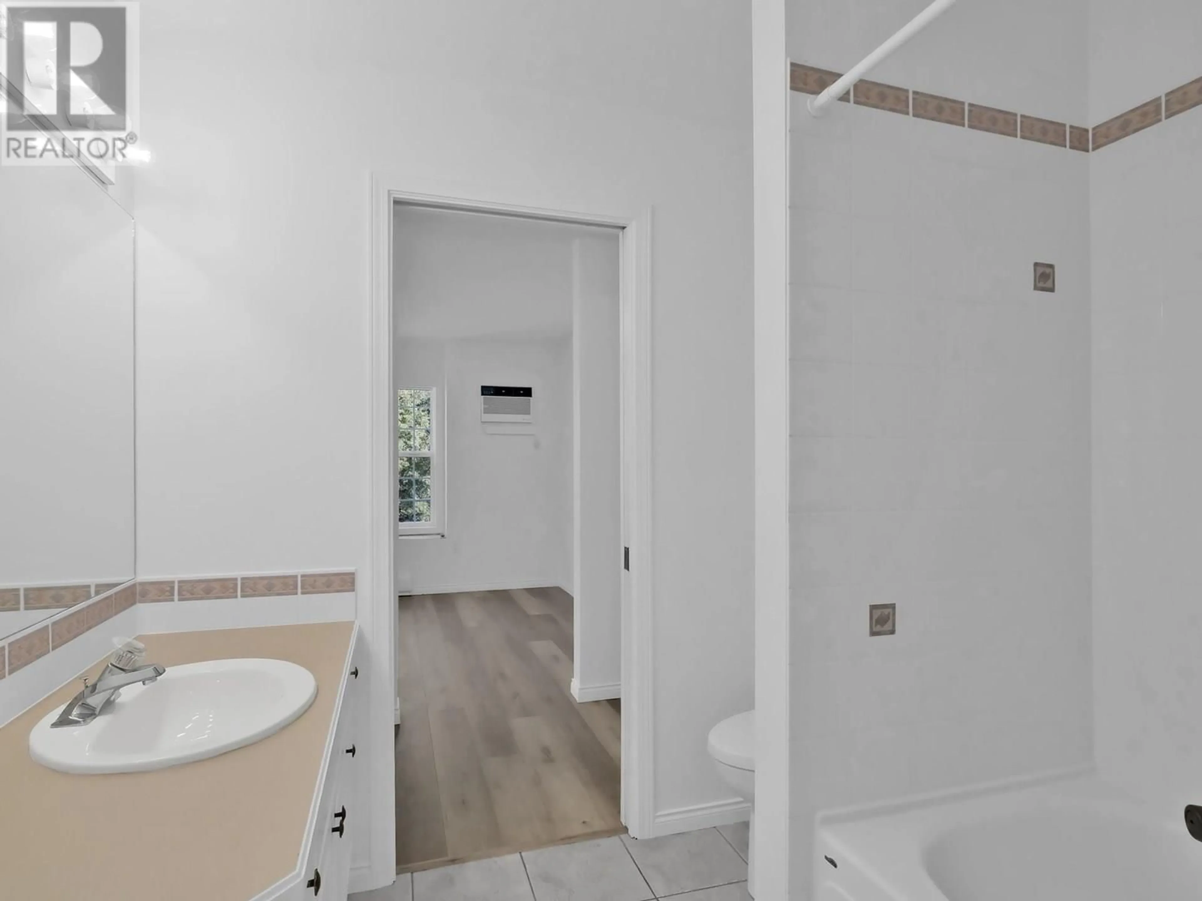 Standard bathroom, unknown for 32 - 750 RAILWAY LANE, Okanagan Falls British Columbia V0H1R0