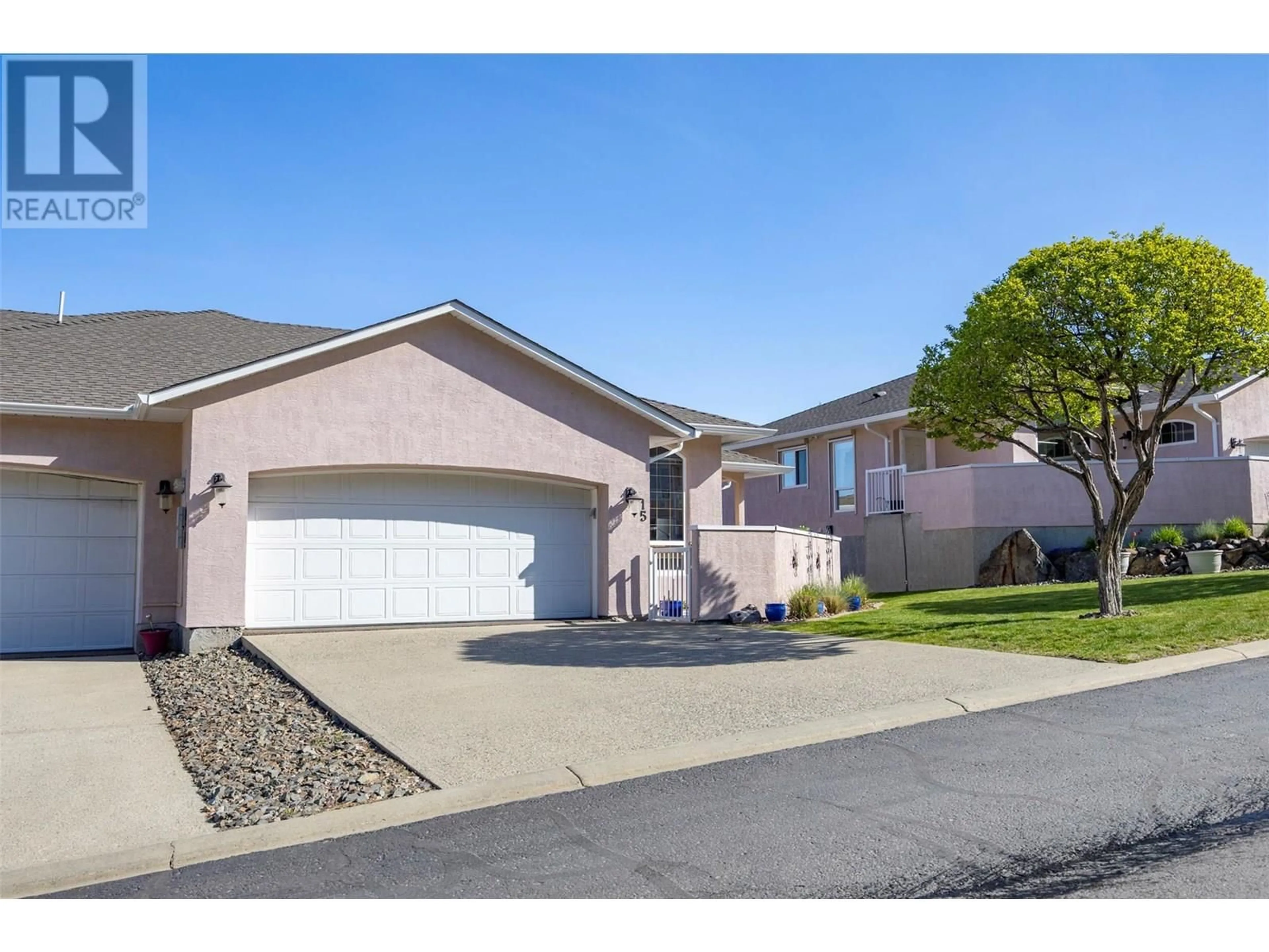Home with vinyl exterior material, street for 15 - 2630 NECHAKO DRIVE, Kamloops British Columbia V2E2C9