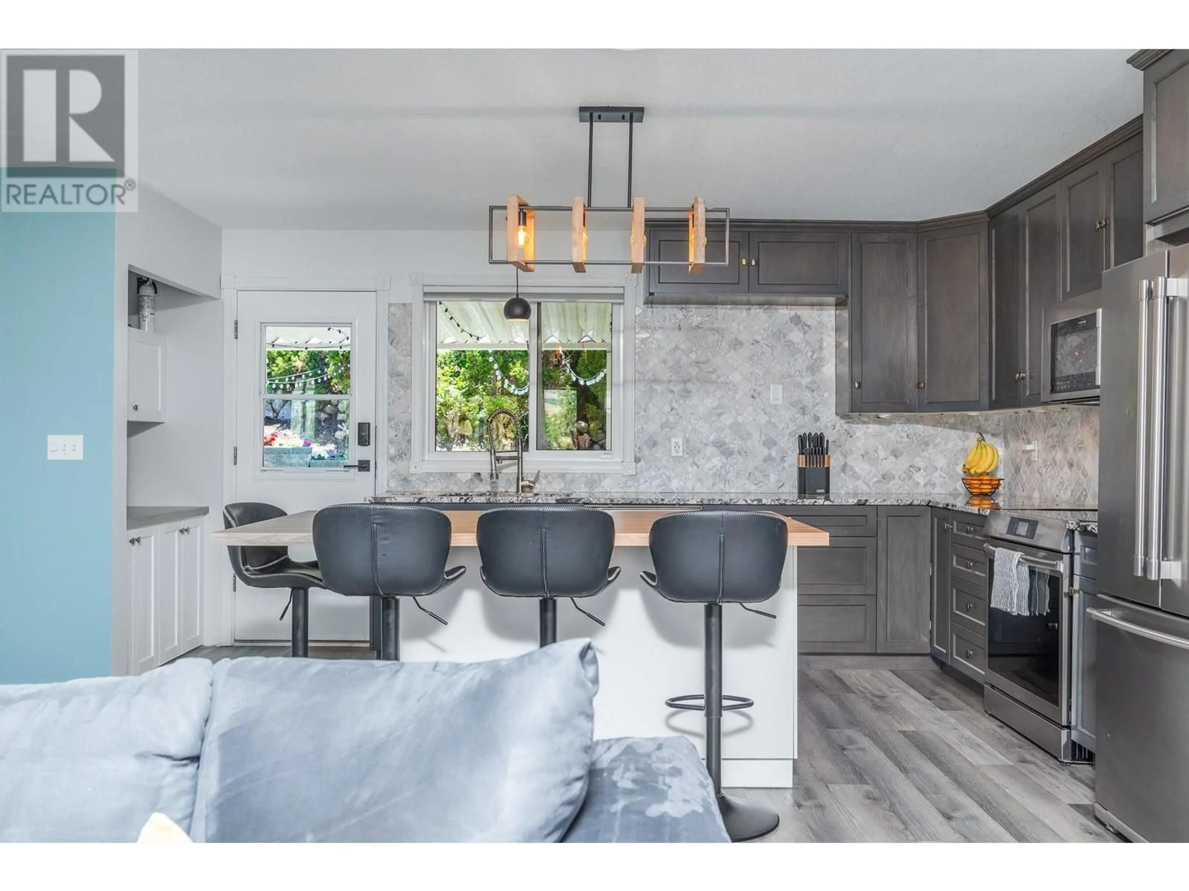 Open concept kitchen, ceramic/tile floor for 4499 CASCADE DRIVE, Vernon British Columbia V1T8J7