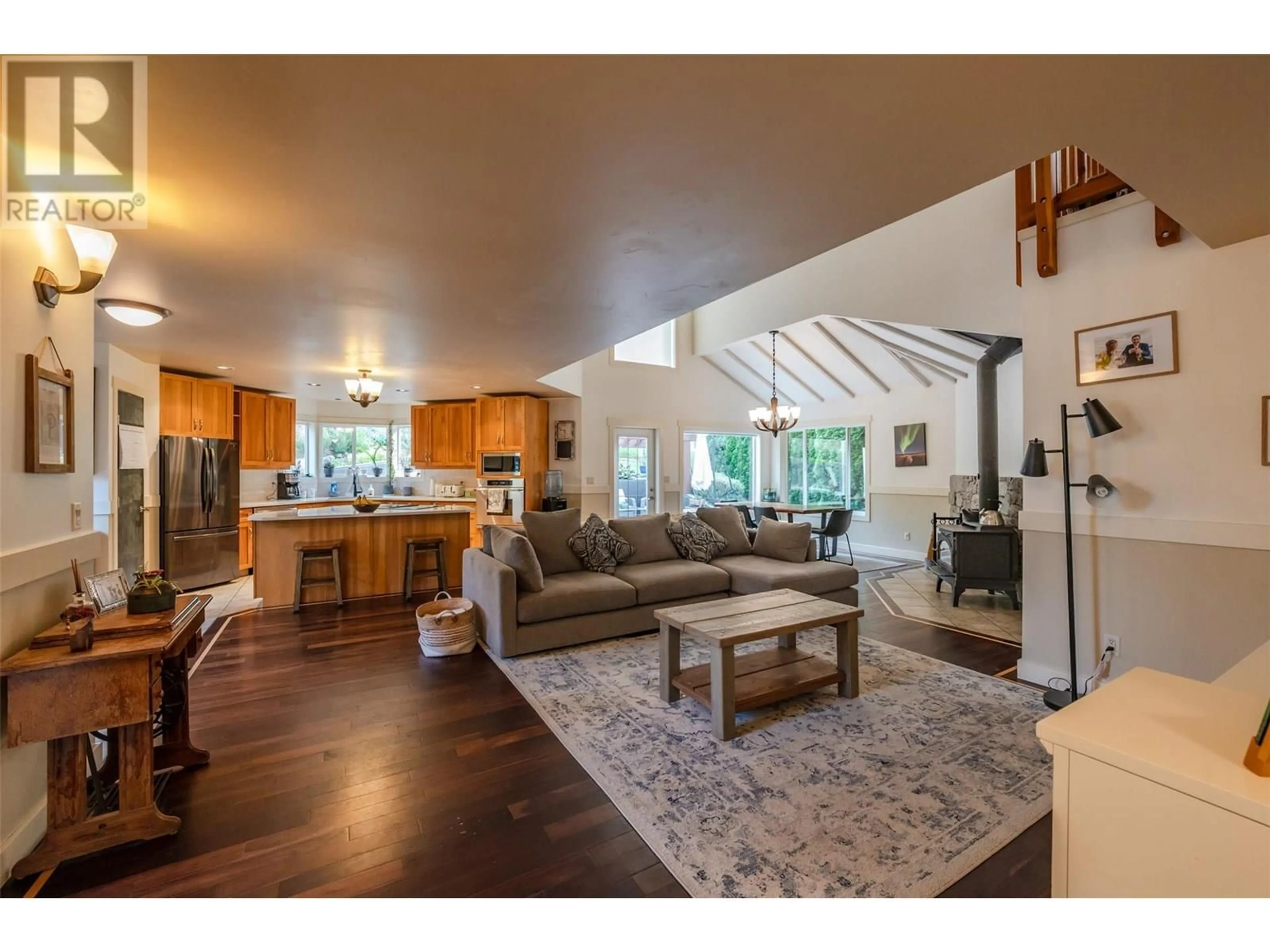 Open concept kitchen, wood/laminate floor for 166 - 10414 VICTORIA ROAD, Summerland British Columbia V0H1Z5