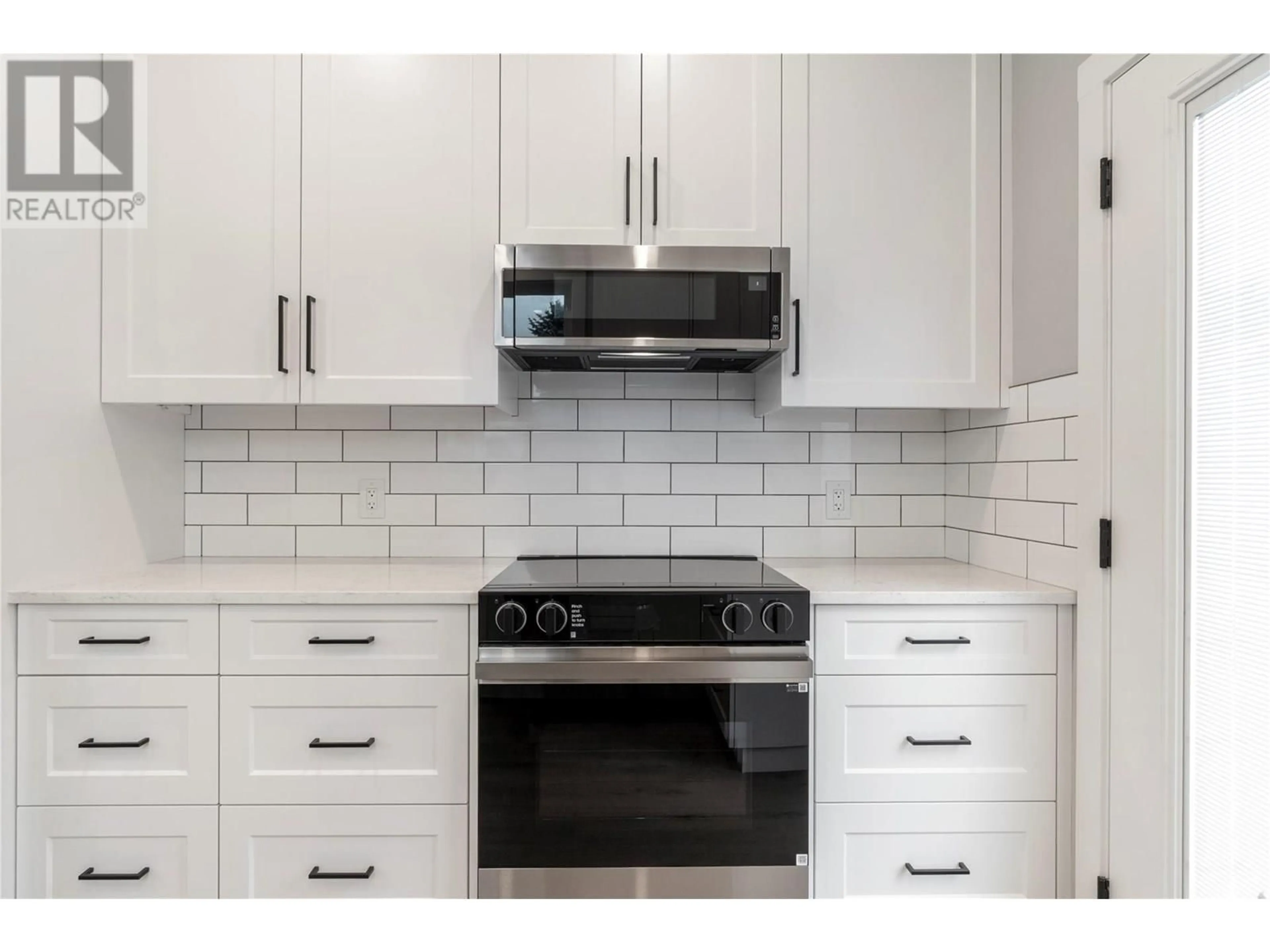 Unknown for 14 - 1330 10 STREET SOUTHWEST, Salmon Arm British Columbia V1E1T2
