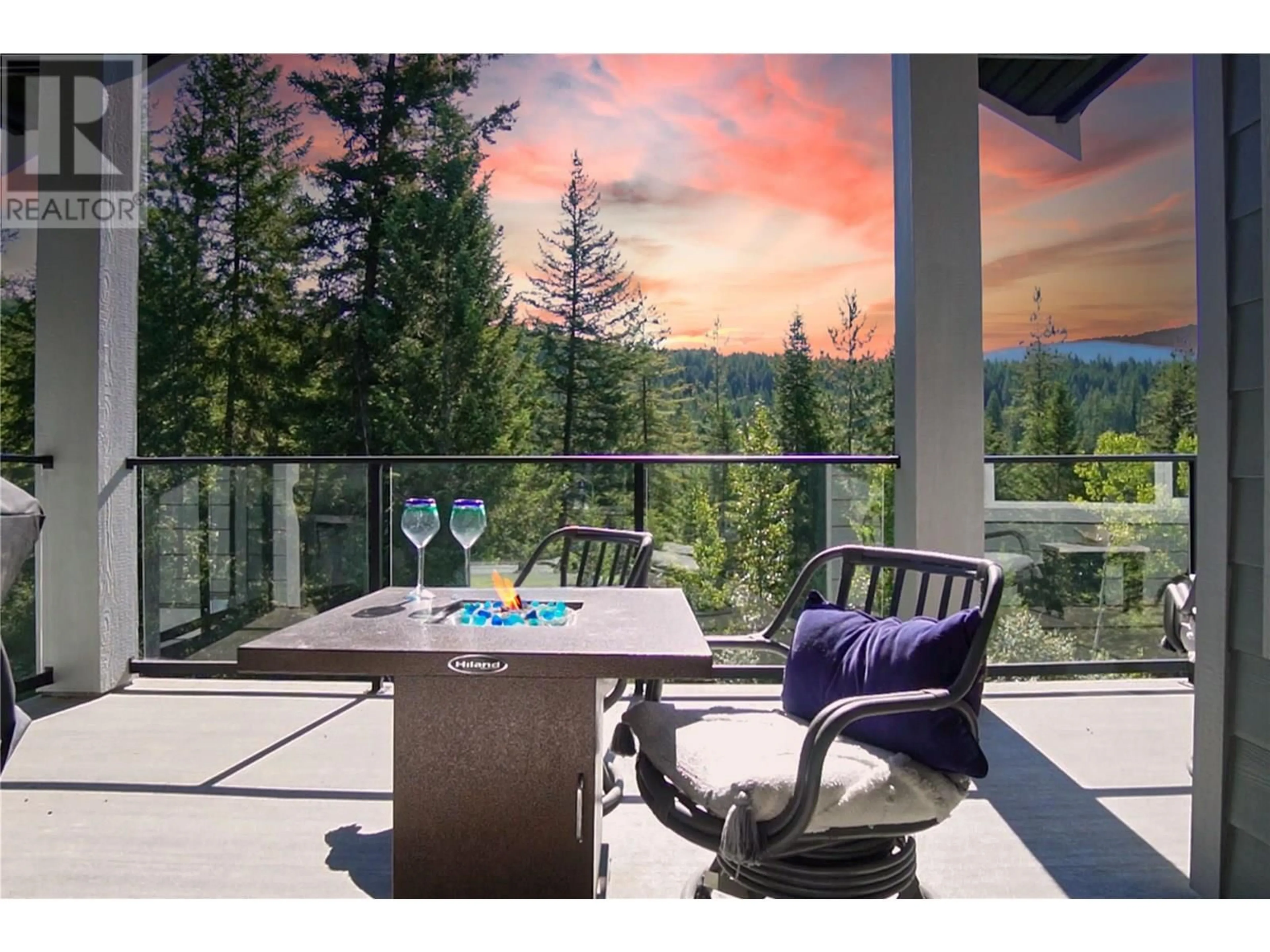 Patio, mountain view for 2538 VALLEY PLACE, Blind Bay British Columbia V0E1H2