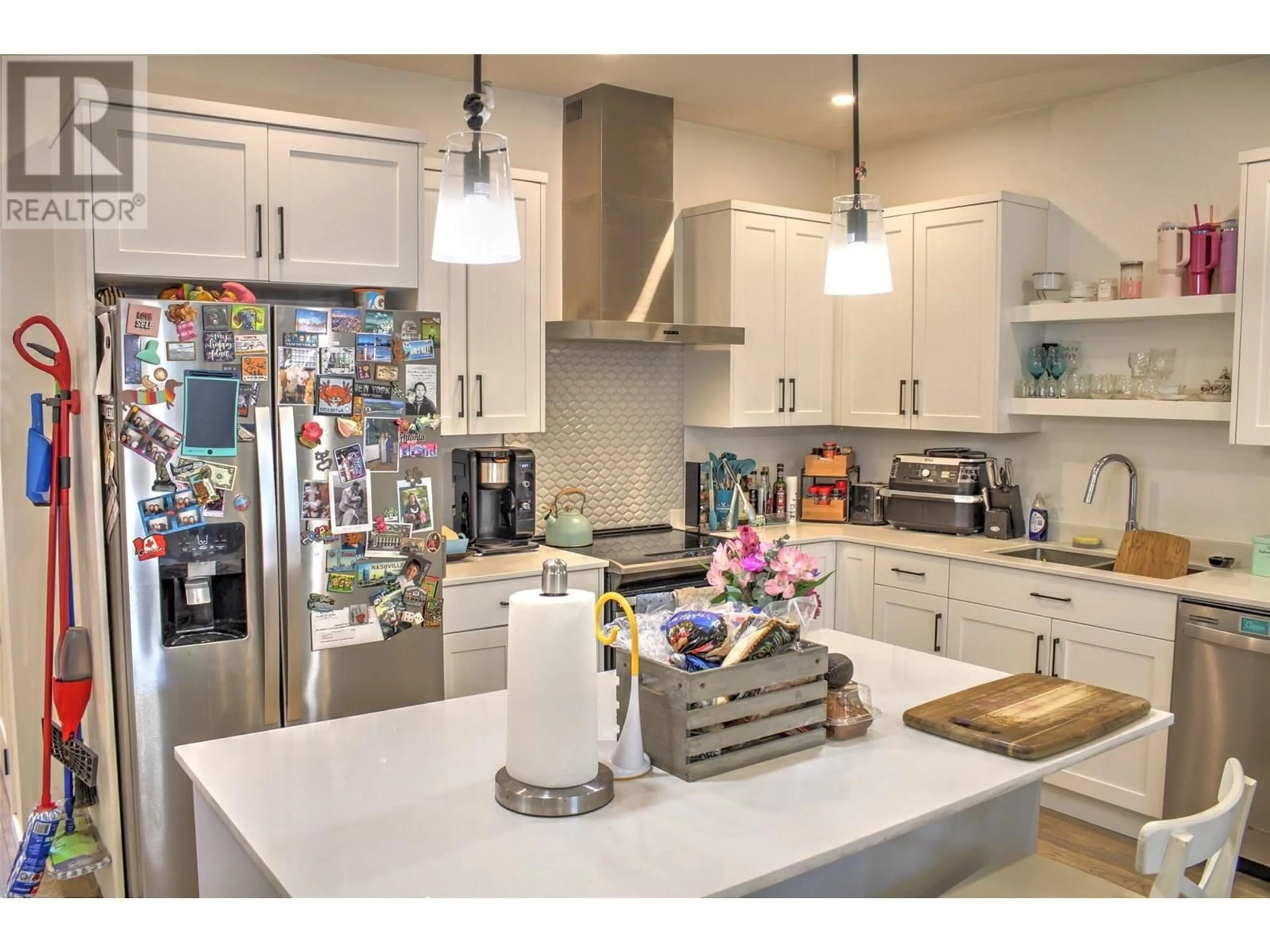 Contemporary kitchen, ceramic/tile floor for 7 - 220 SHEPHERD ROAD, Chase British Columbia V0E1M0